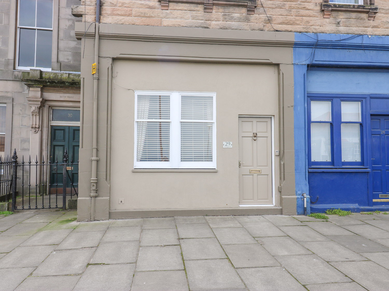 29 Trinity Crescent