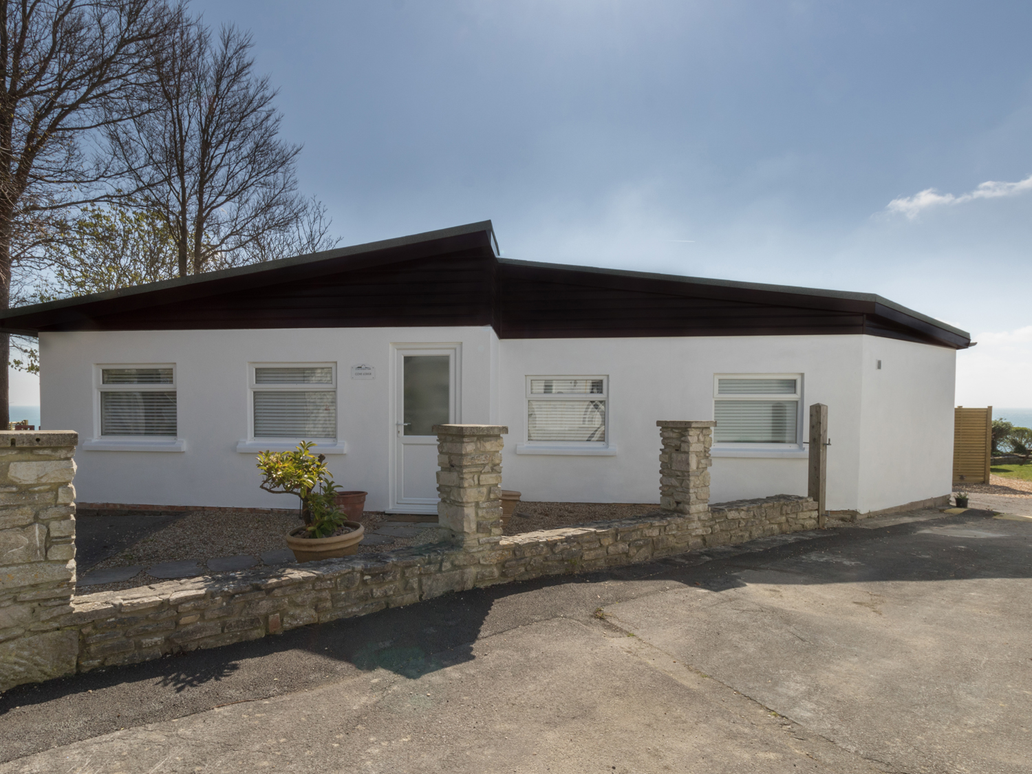 Cove Lodge
