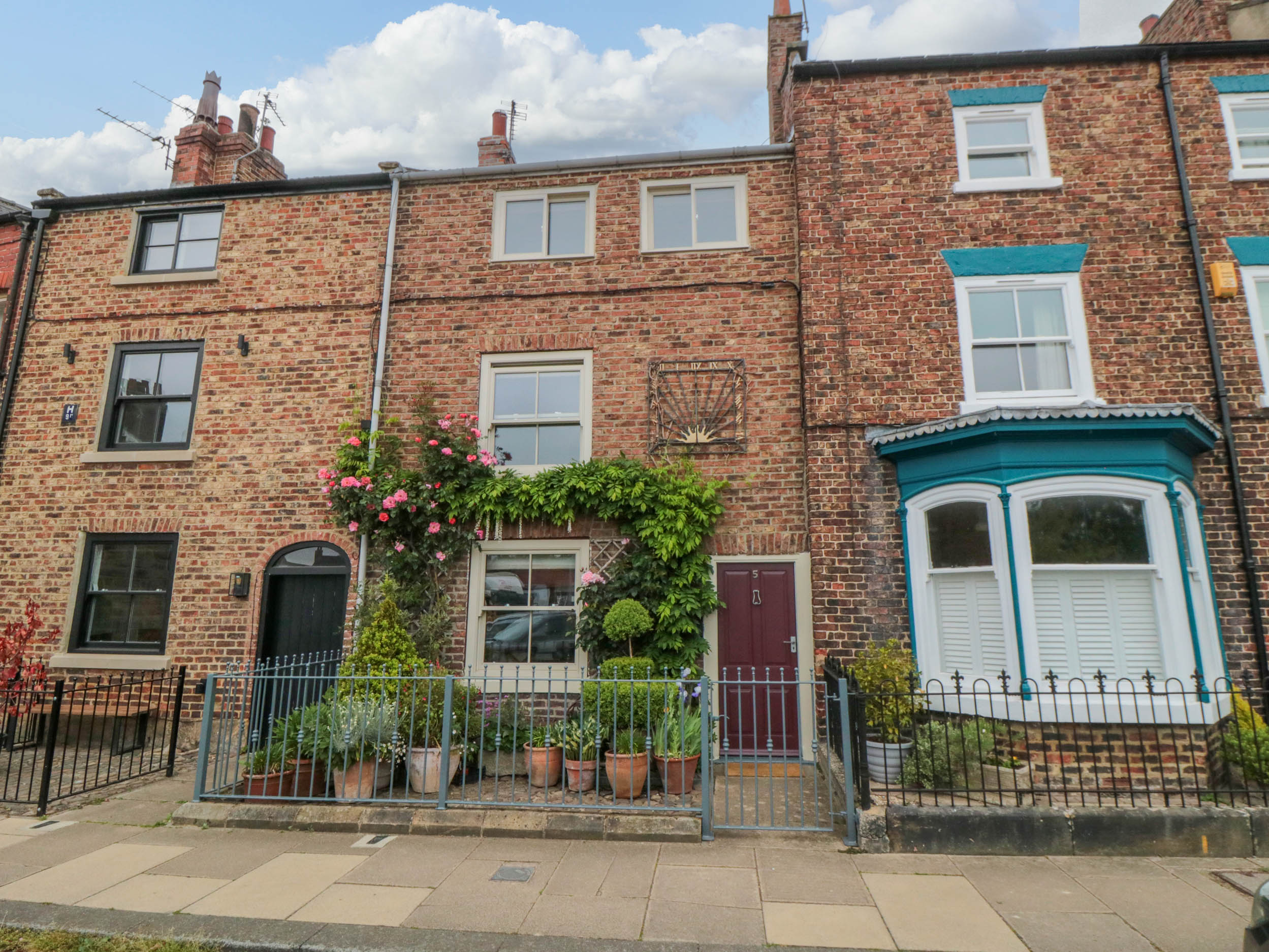 5 College Square