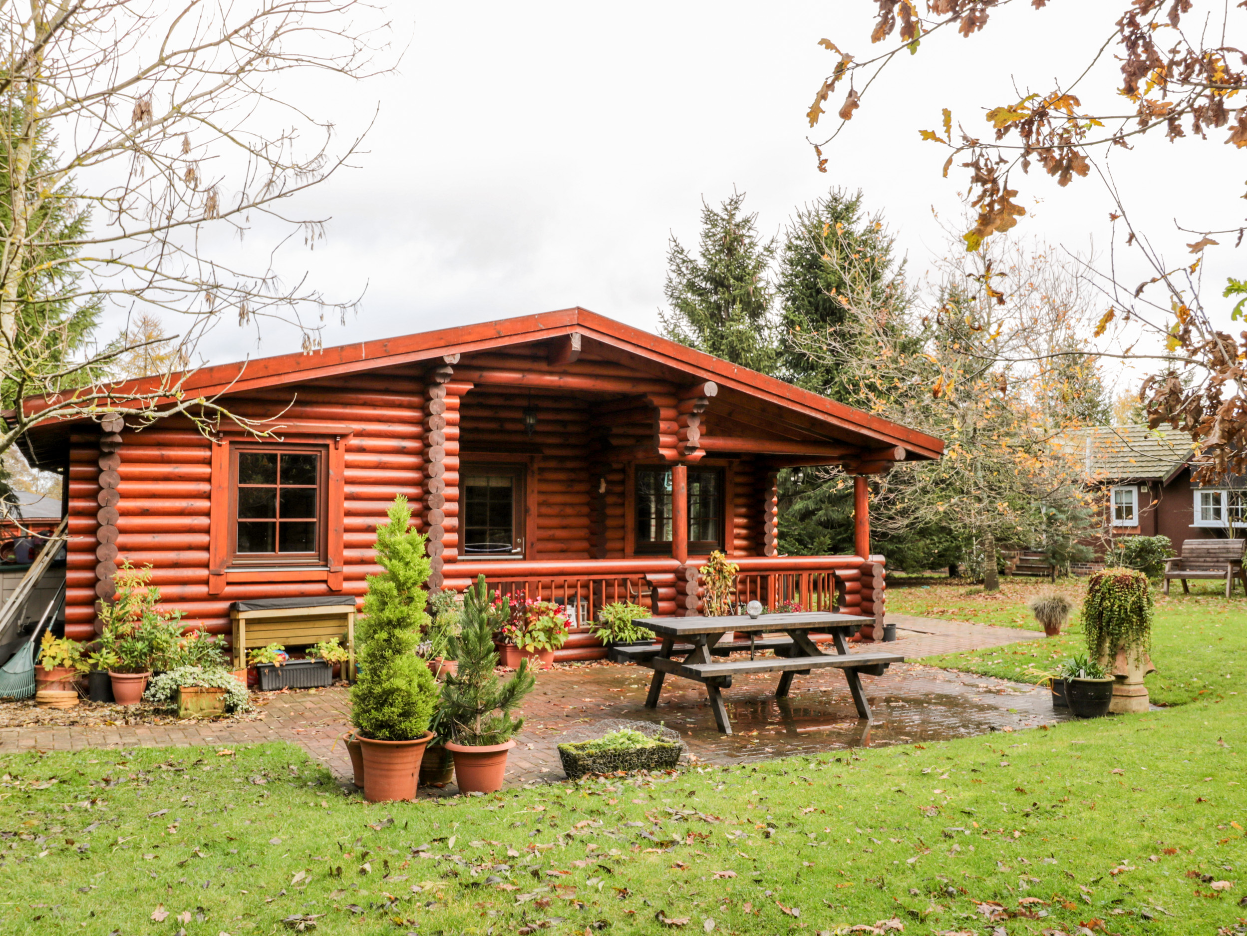 23 Lakeside Drive