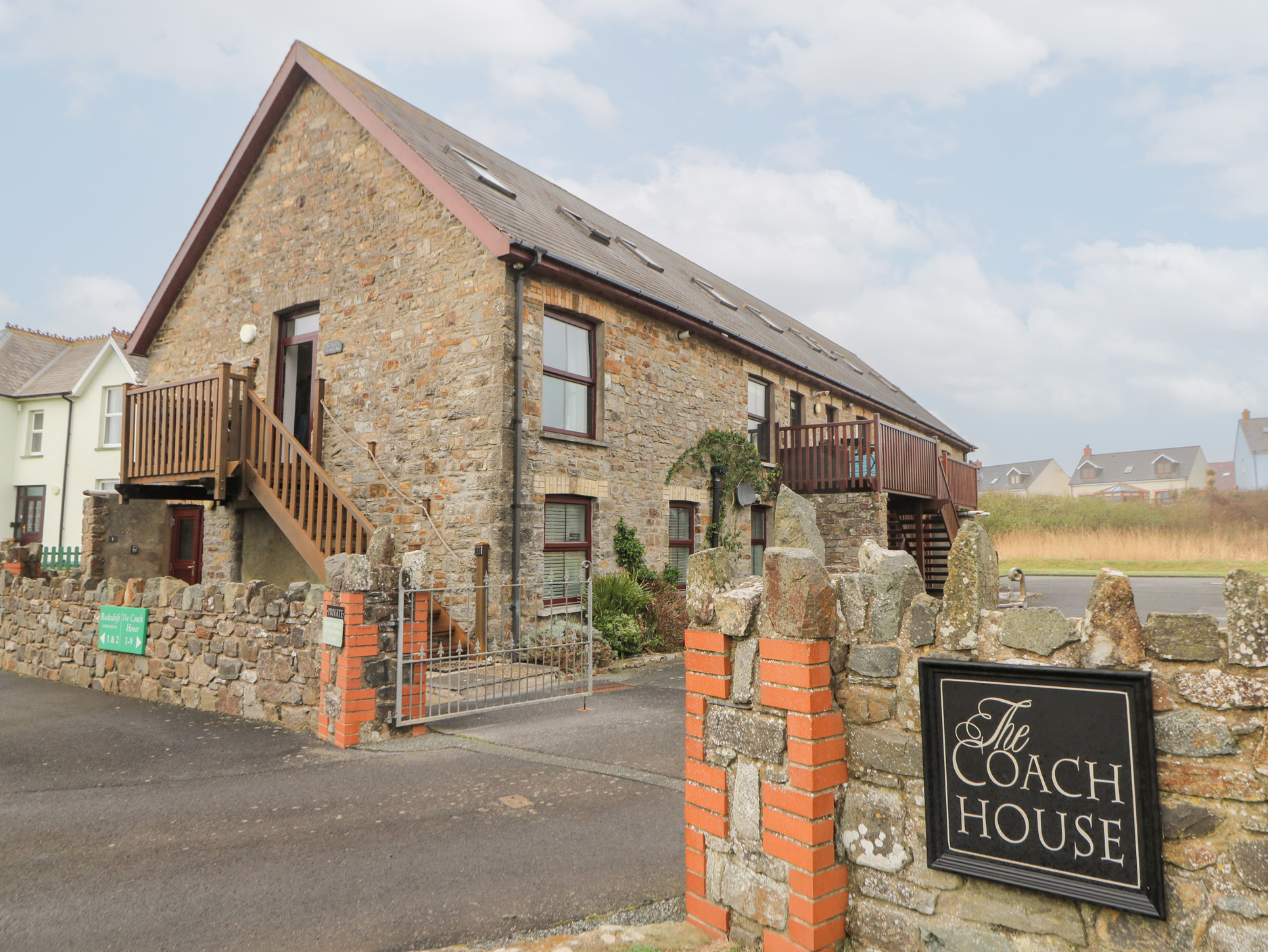 5 The Coach House