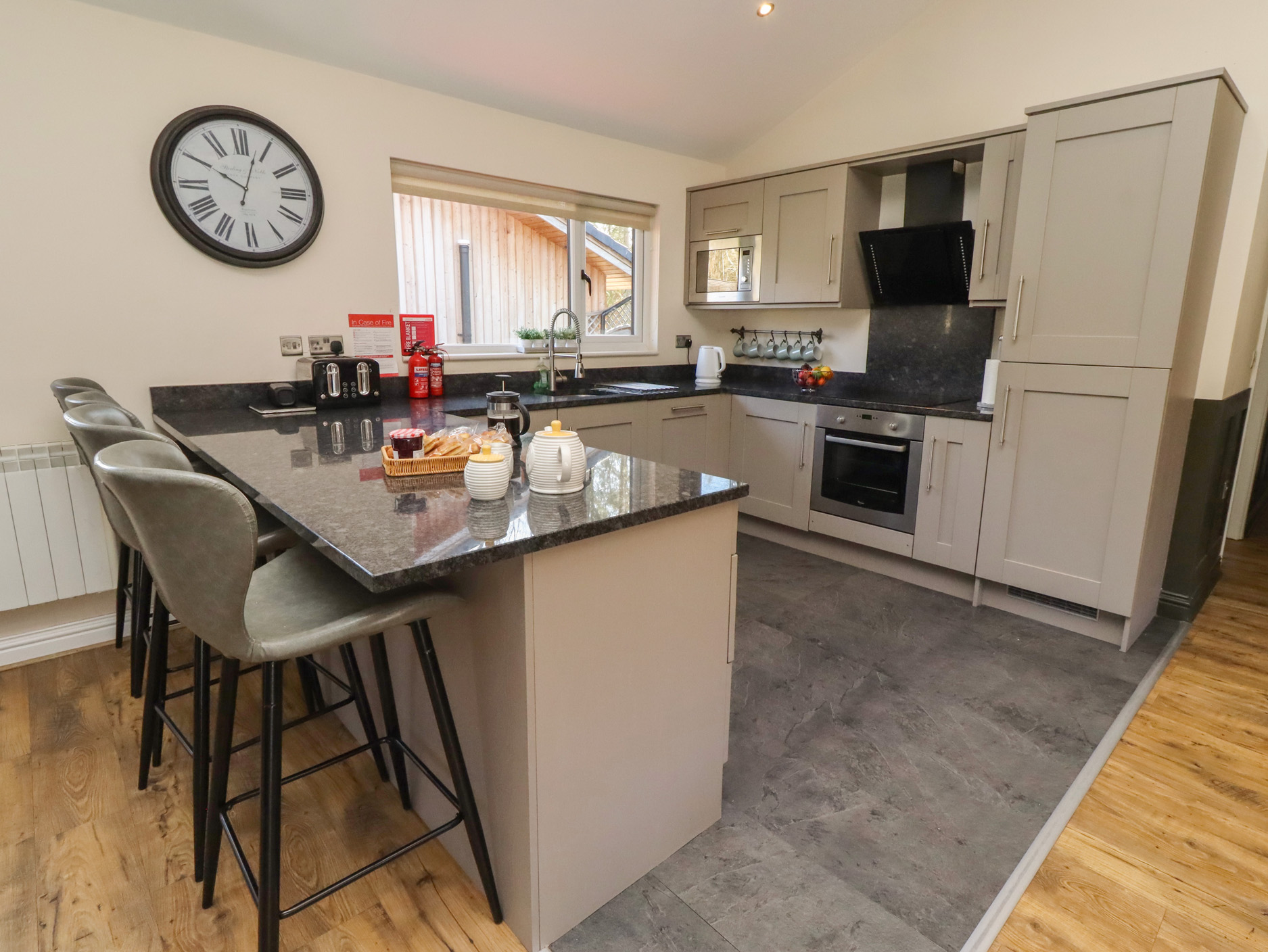 Property image 13 for SC1046578