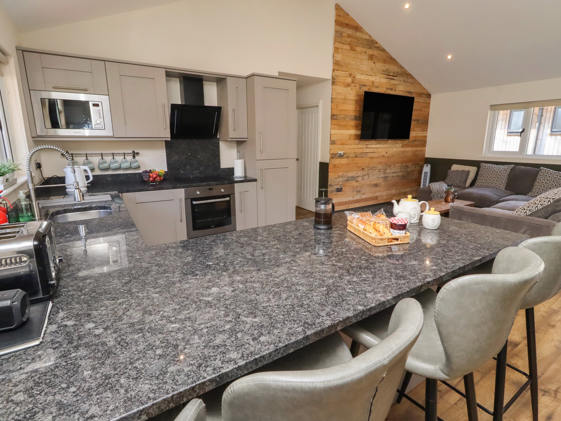 Property image 14 for SC1046578