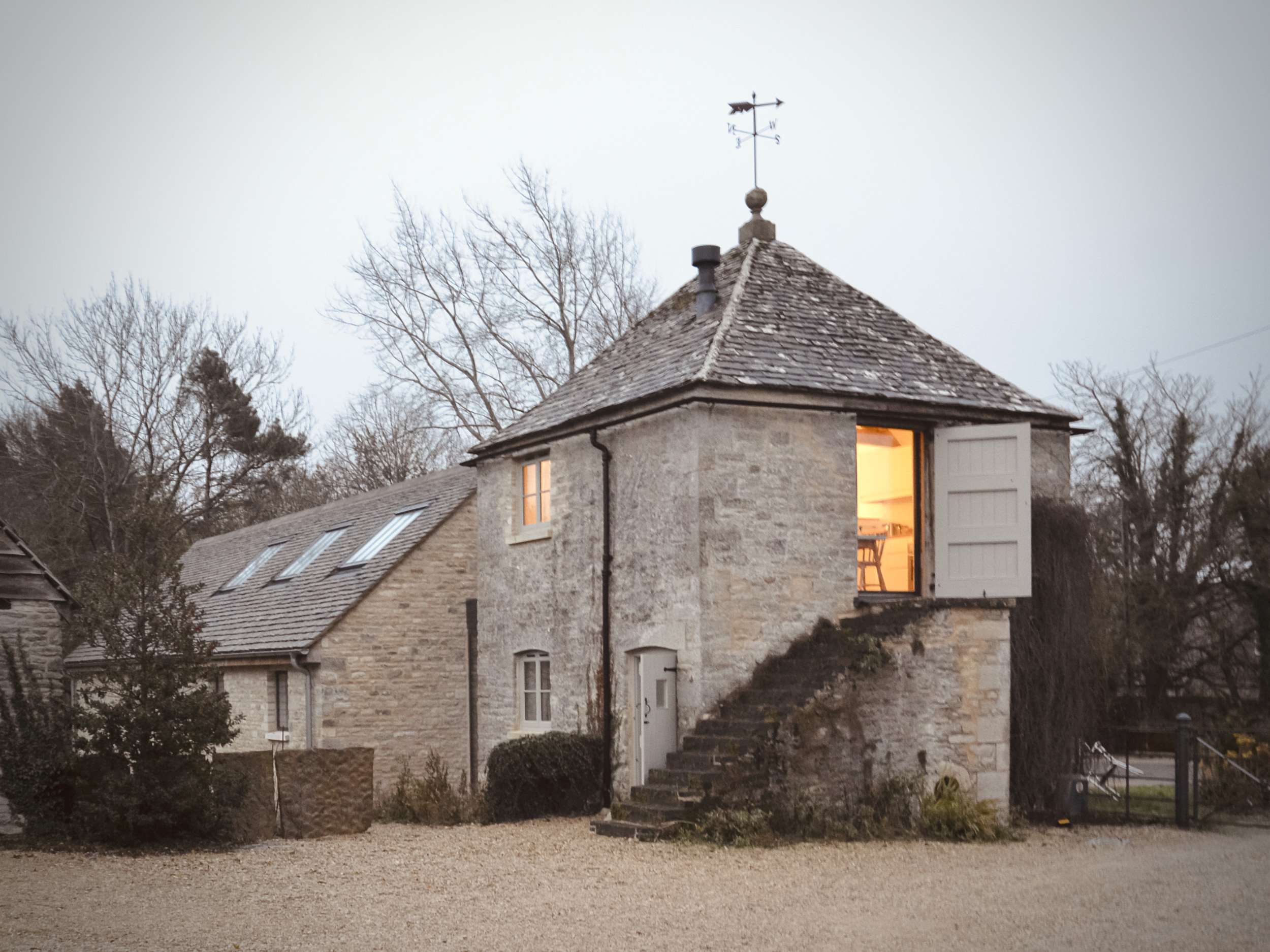 High Cogges Farm Holiday Cottages ﾖ The Granary