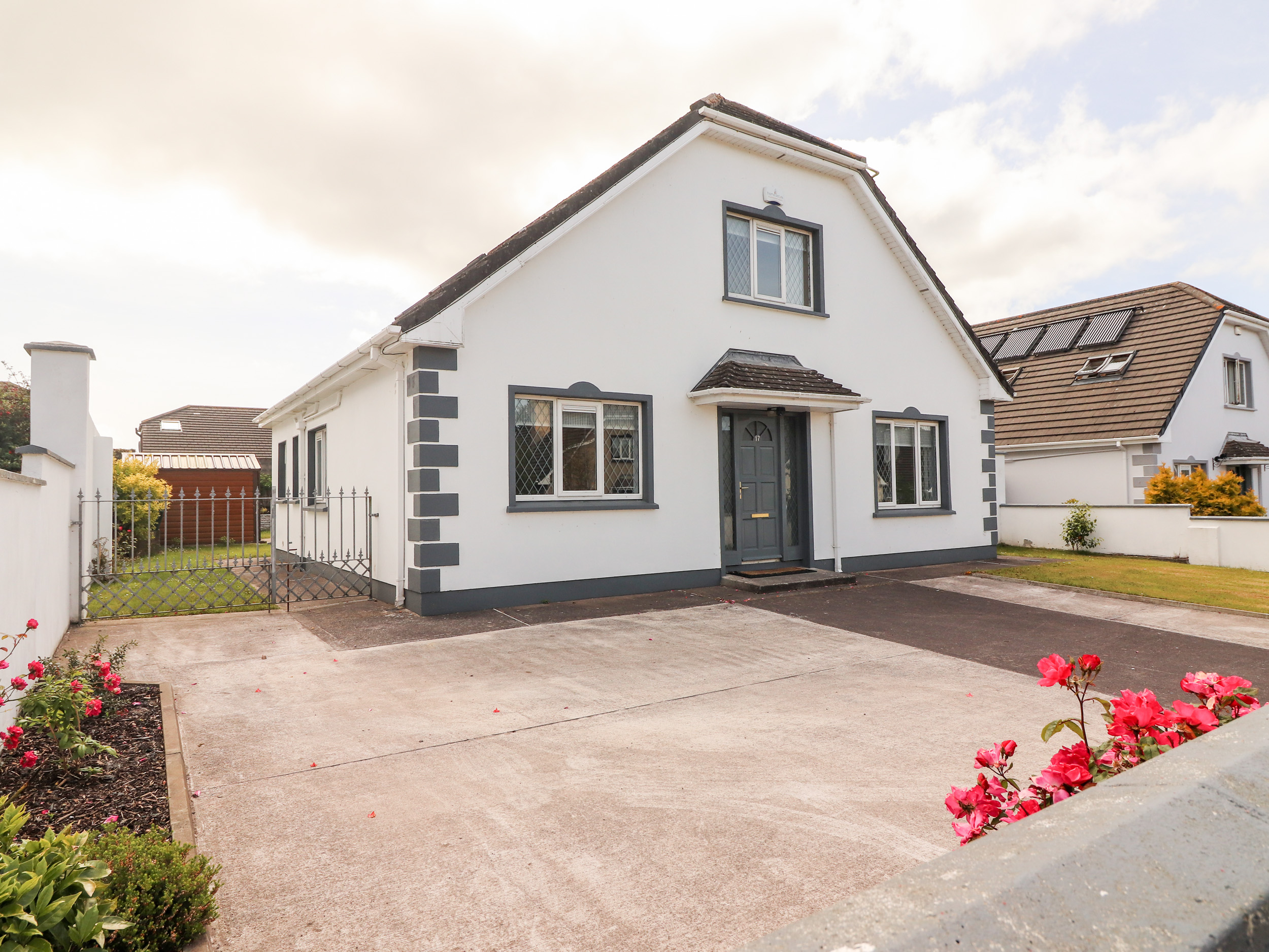 17 CLOVER HILL