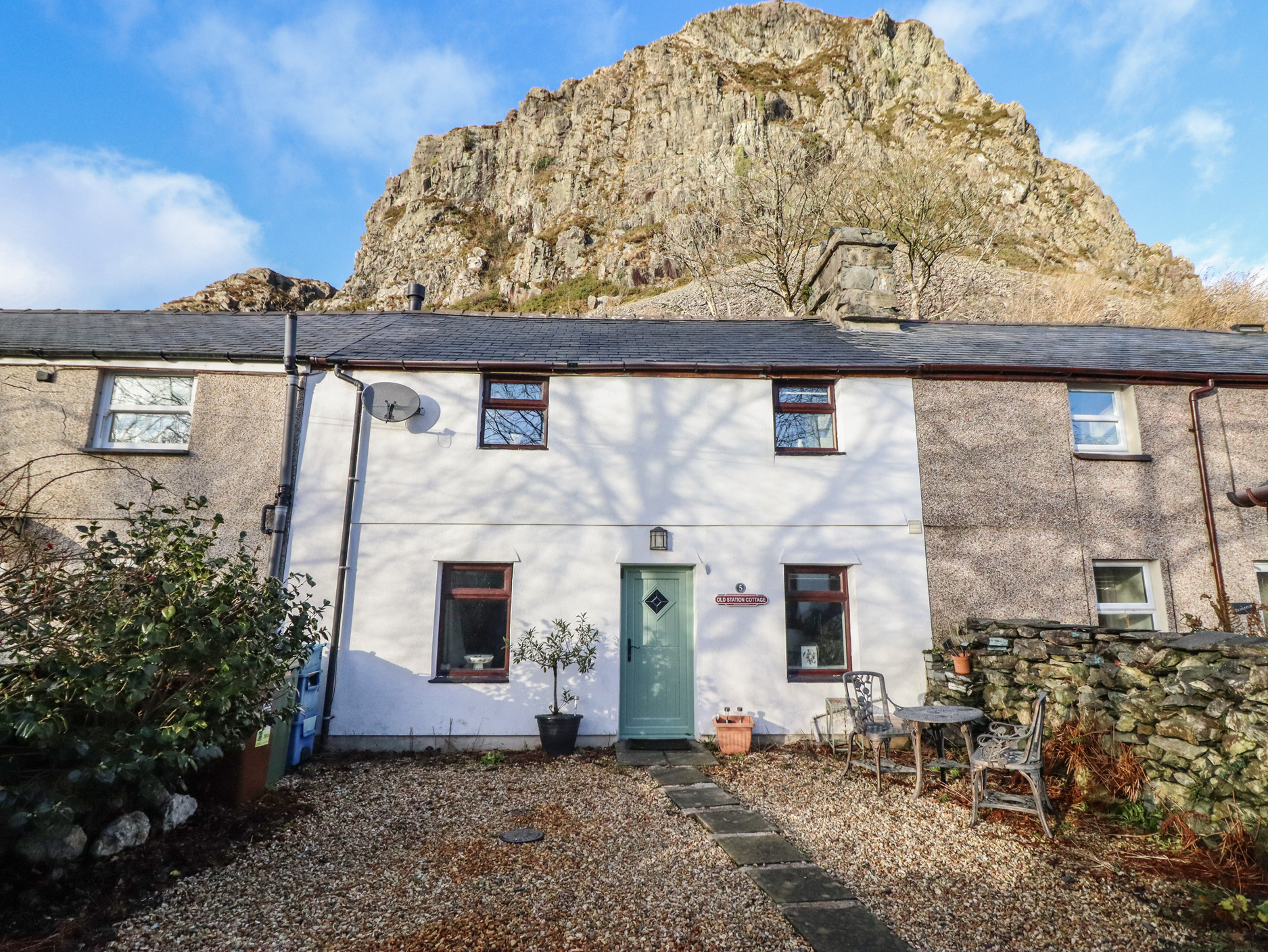 Old Station Cottage - Dog friendly holiday cottage in Blaenau Ffestiniog, Snowdonia and North Wales