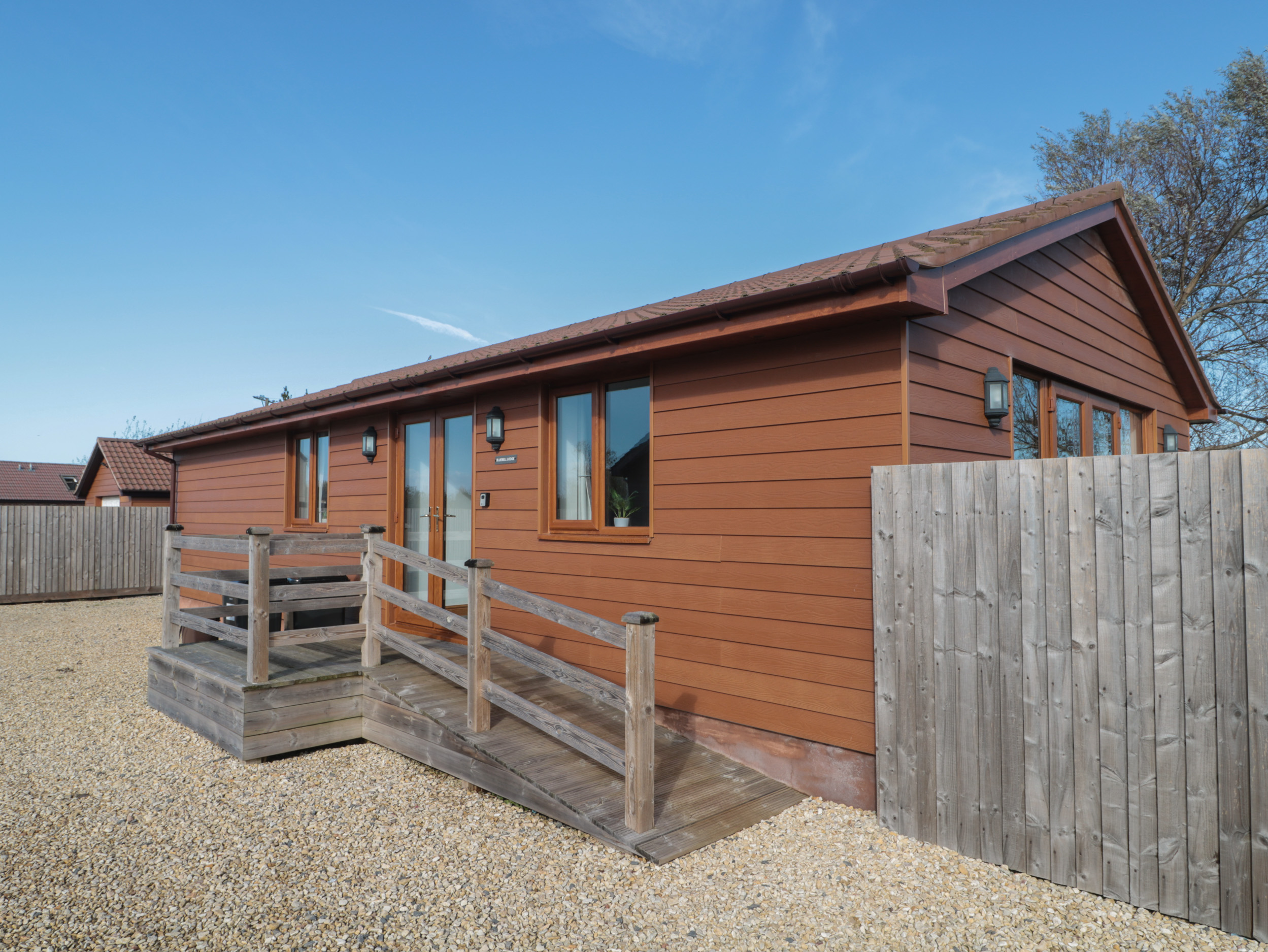 Bluebell Lodge, Meadow view lodges