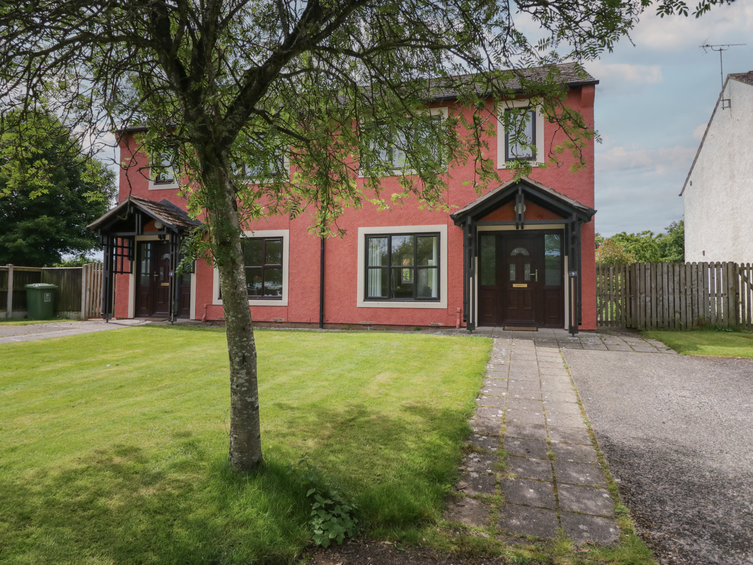 9 Eamont Park