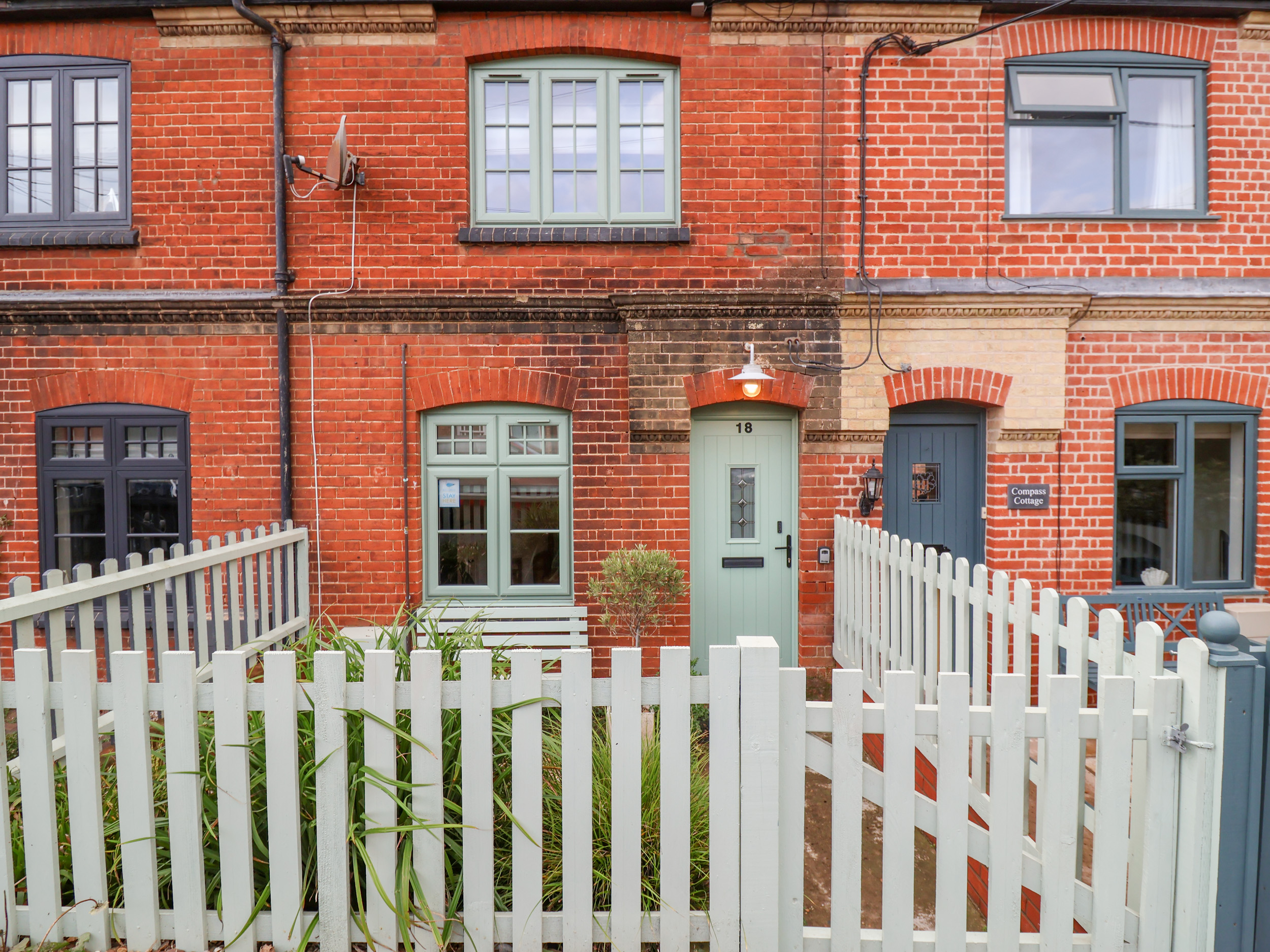 Holmleigh, Aldeburgh - Dog friendly holiday cottage in Aldeburgh, East Anglia