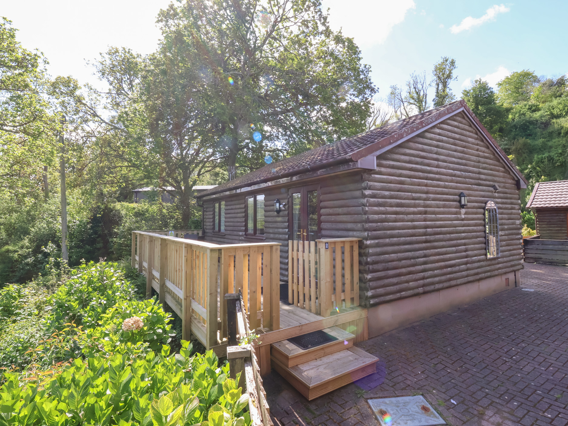 Chalet Log Cabin L2