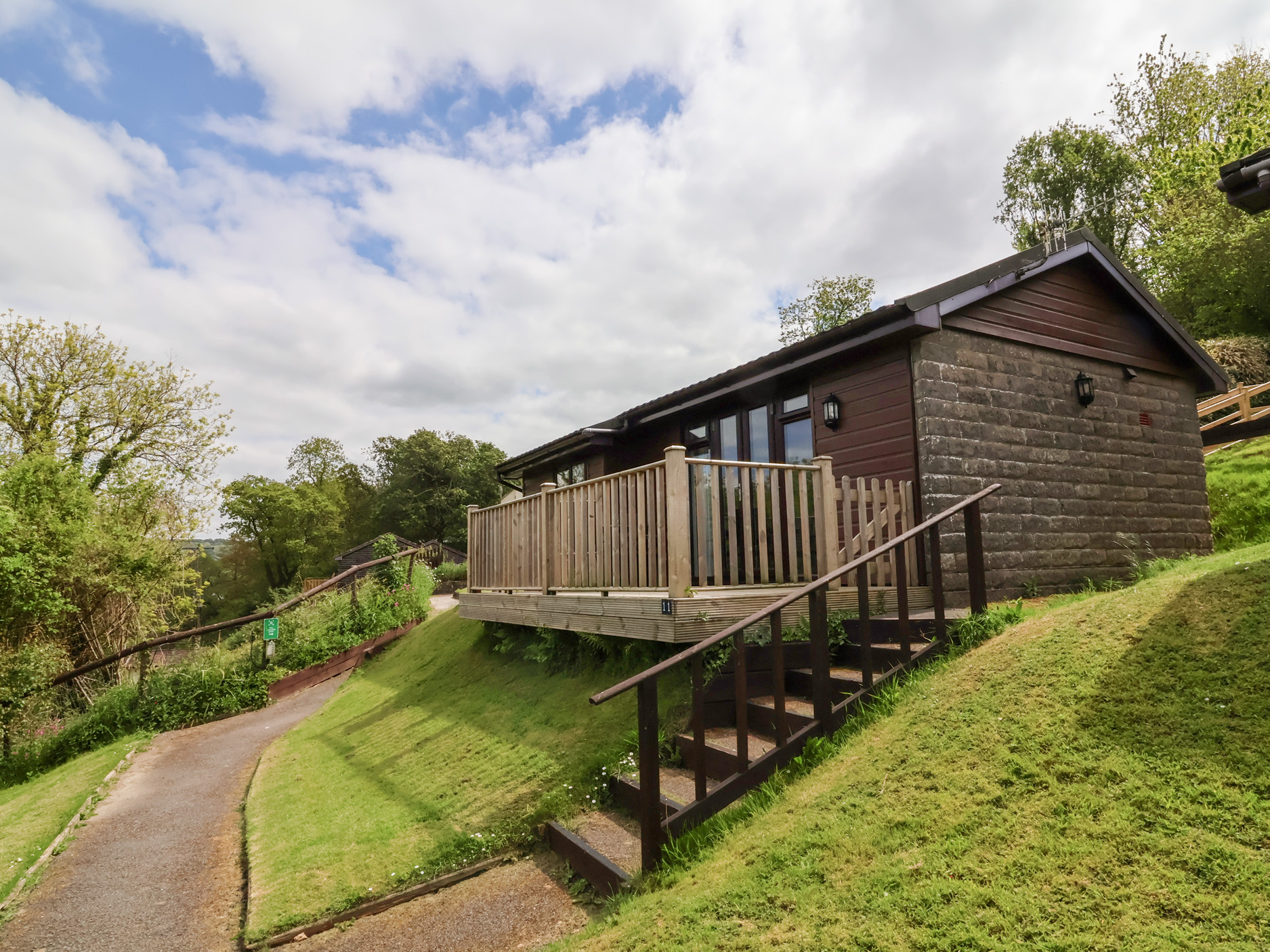 Chalet Log Cabin C11