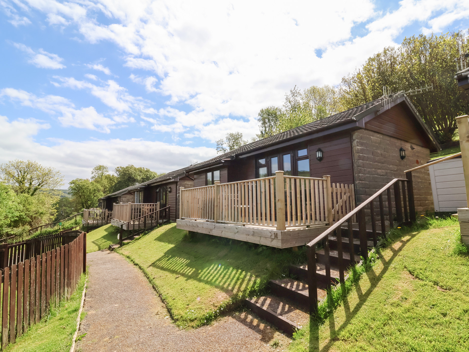 Chalet Log Cabin L14