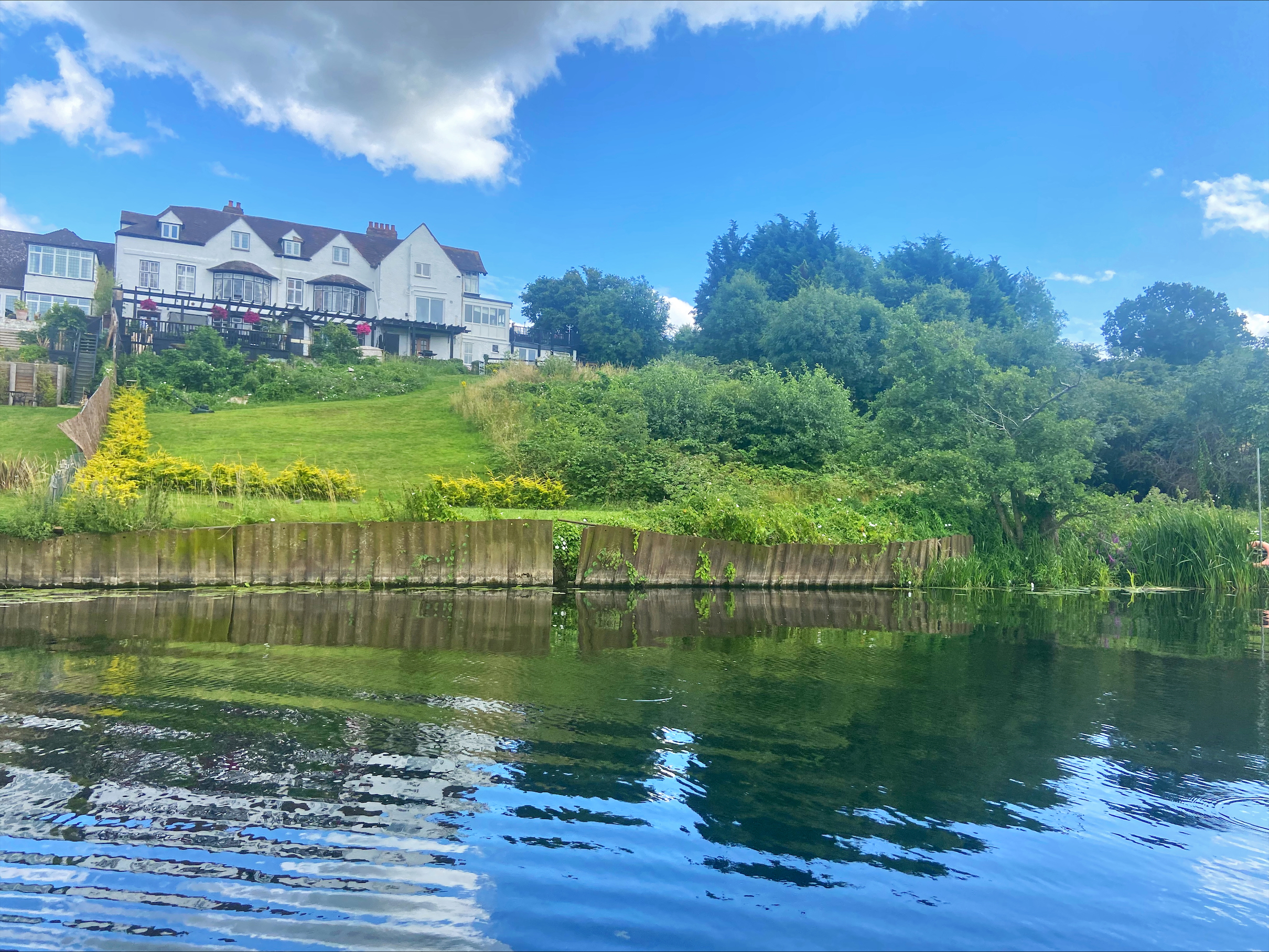 Riverside Manor