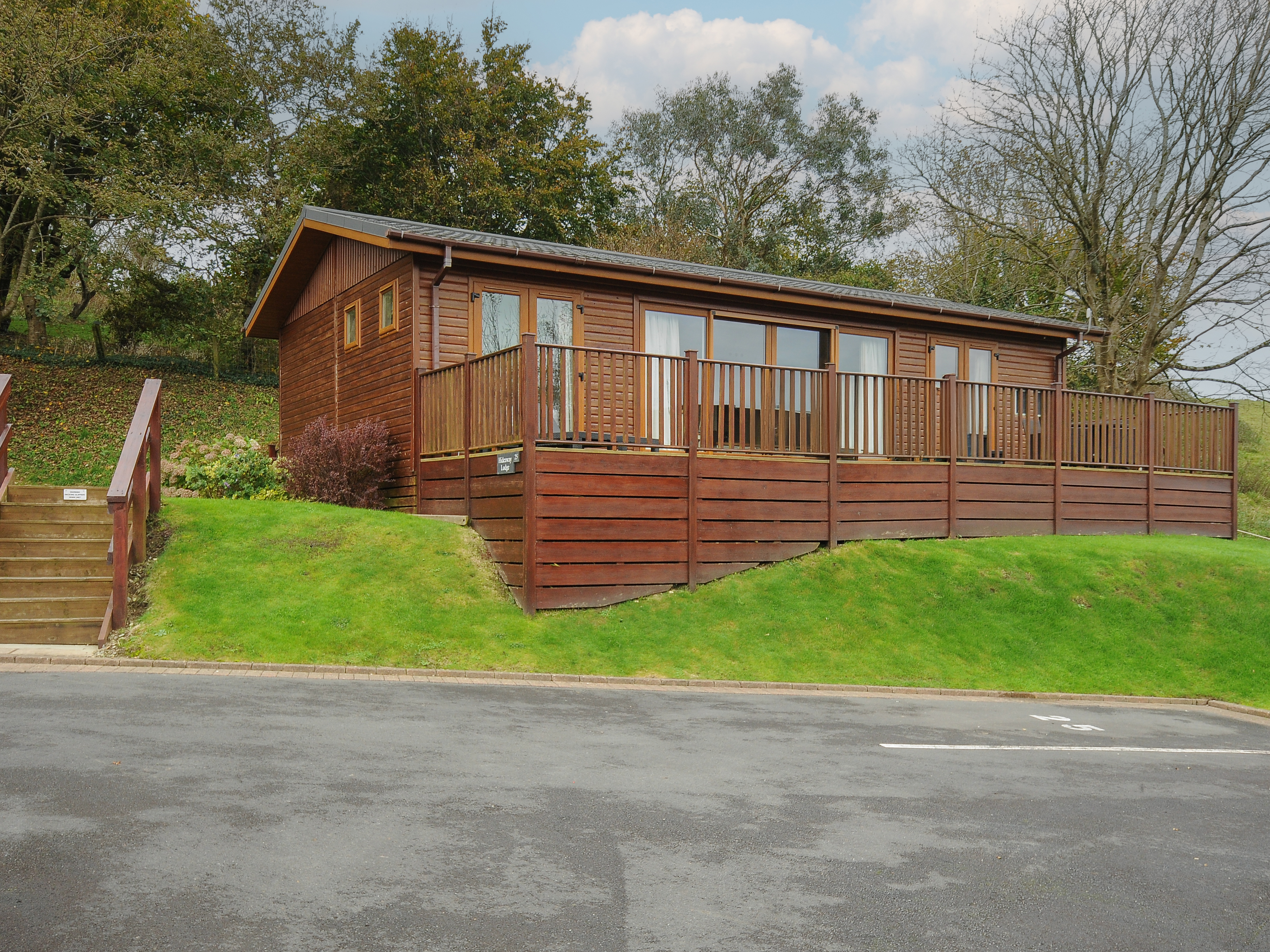 Hideaway Lodge