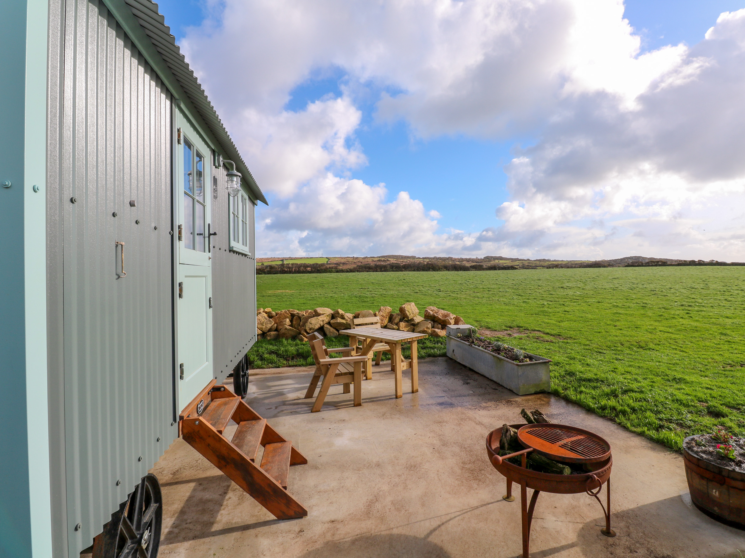 Lower Trewern Shepherds Hut