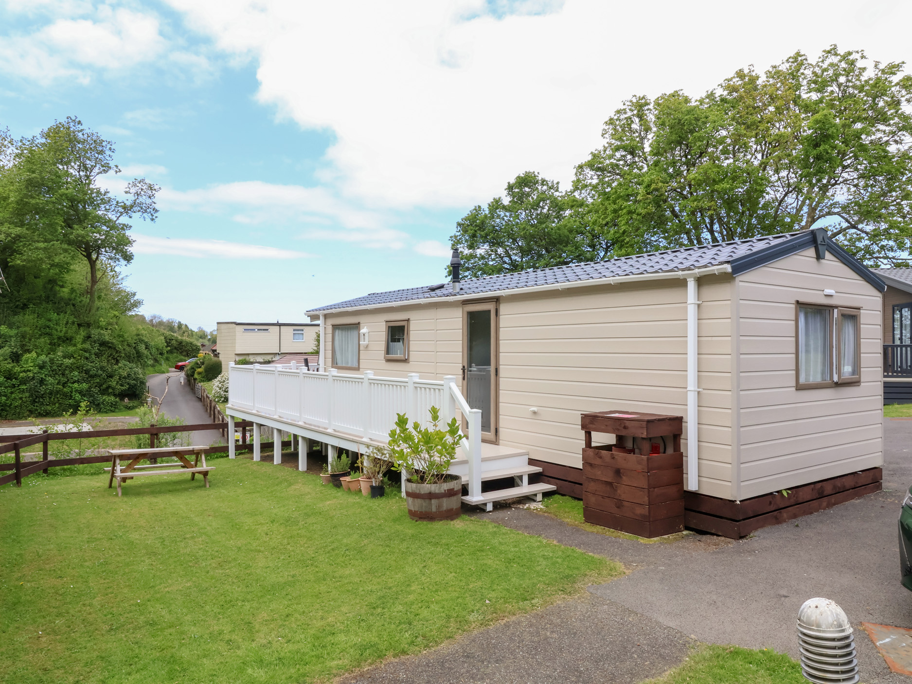 23 Manleigh Park