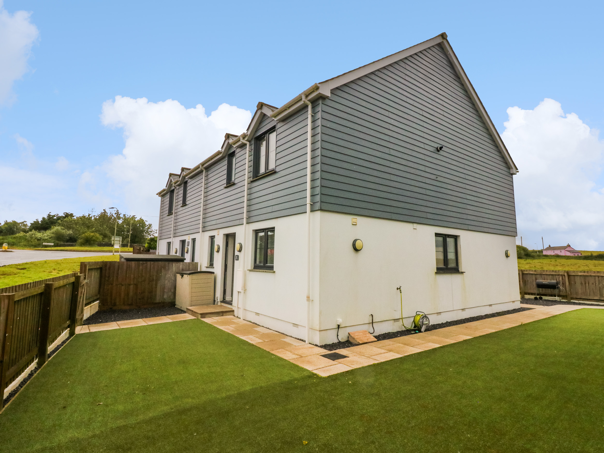 9 Coastguard Cottages