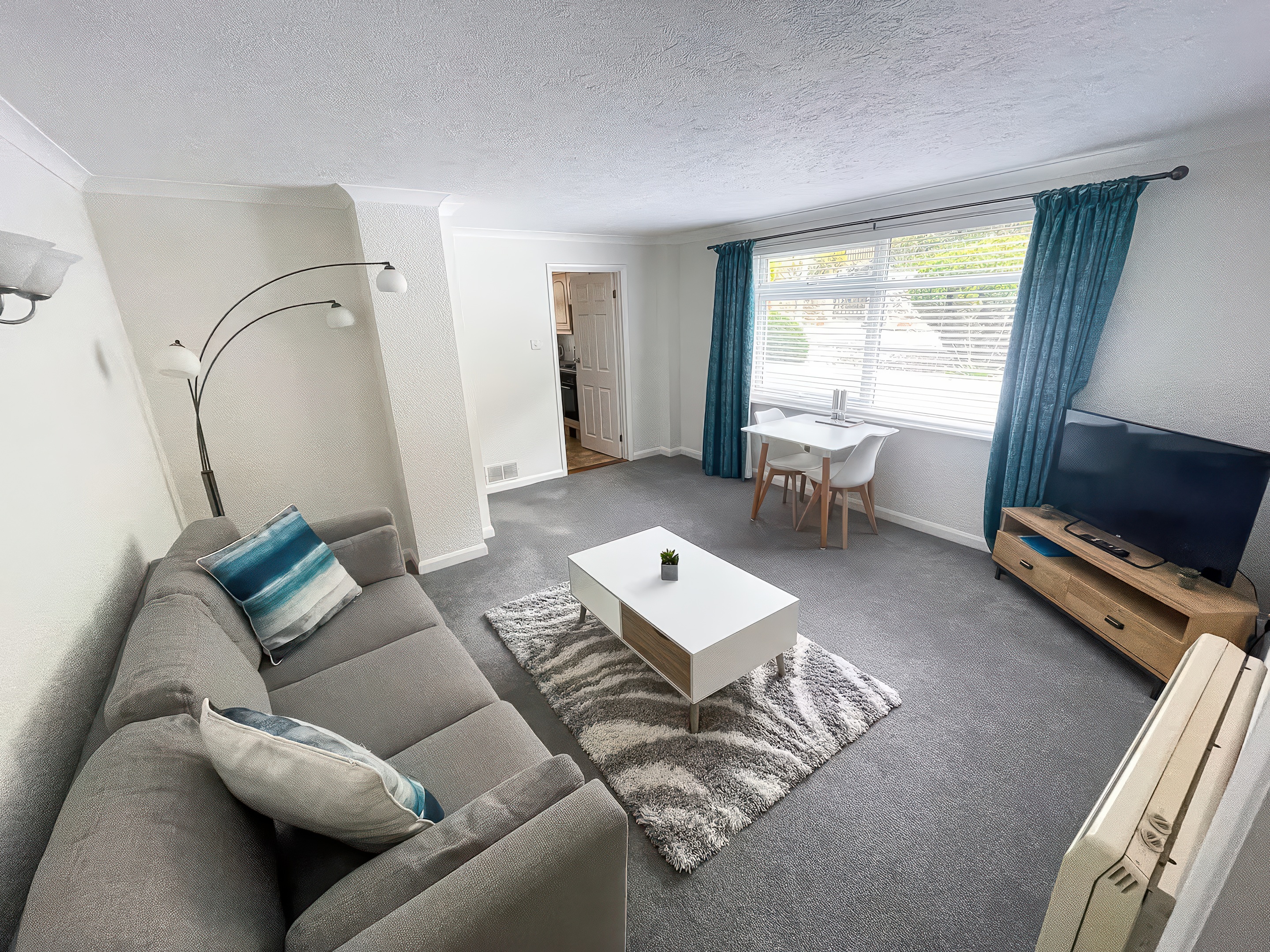 2 Chatsworth Riverscape Apartments