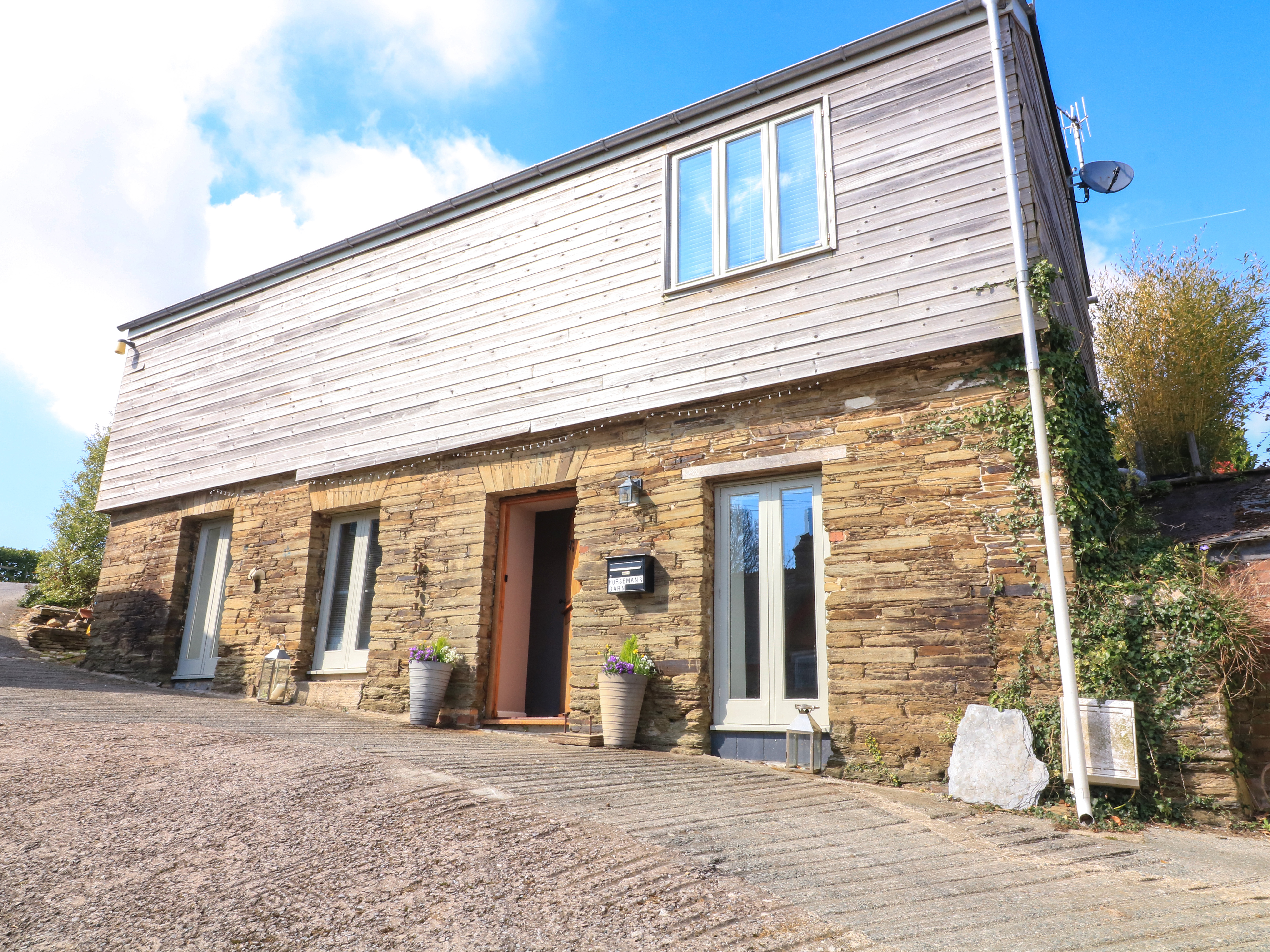 Horsemans Barn
