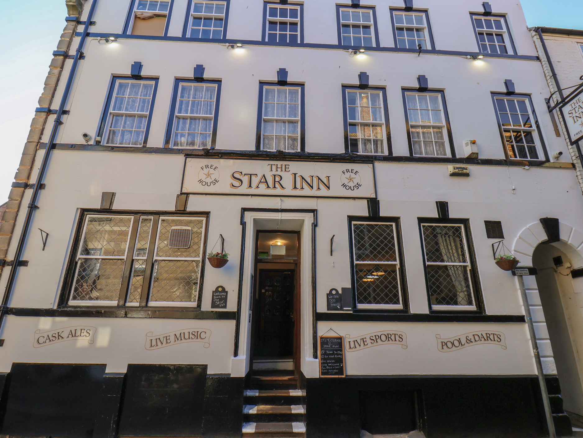Star Inn Apartment