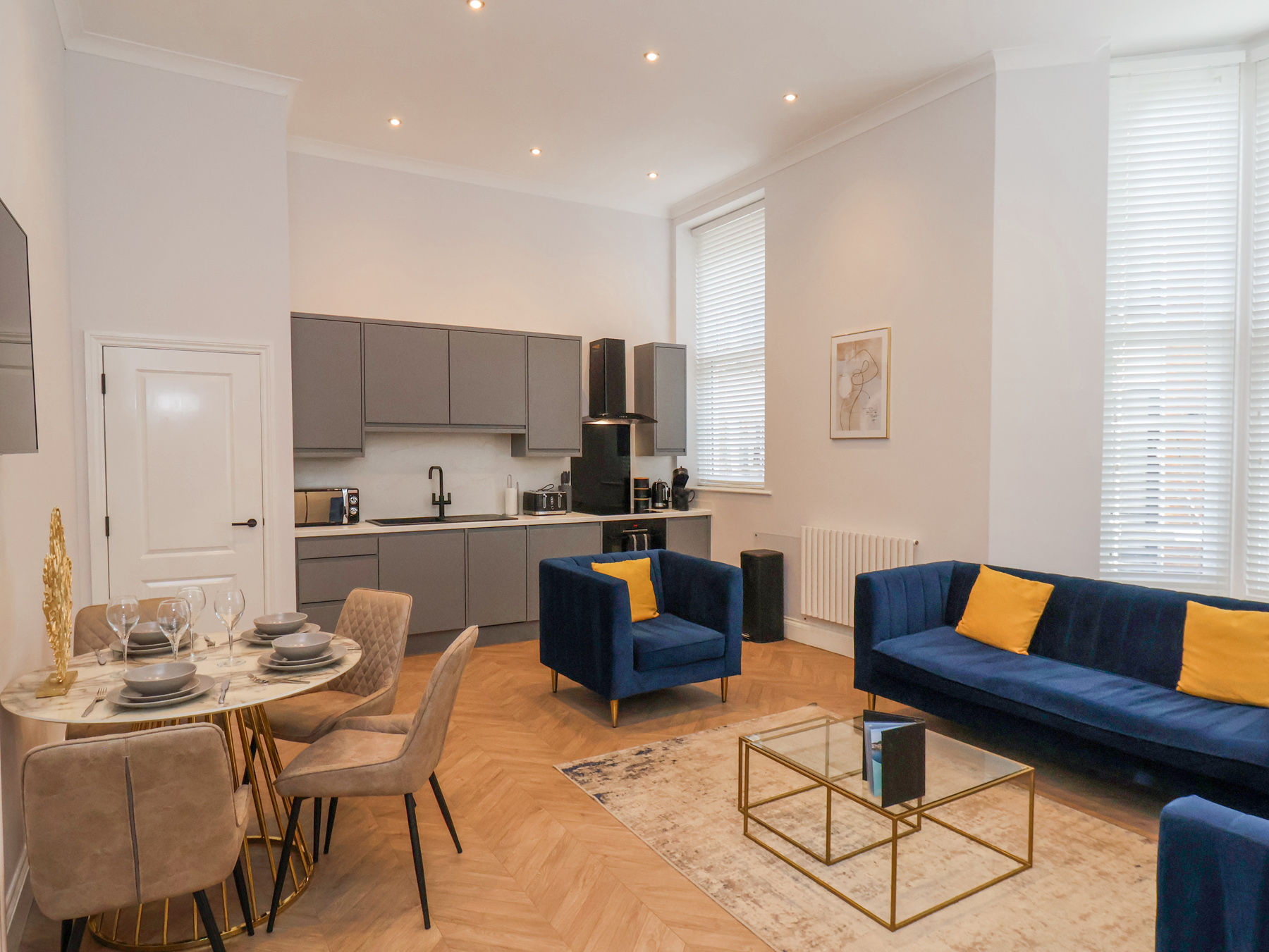 The Salisbury Apartment 106