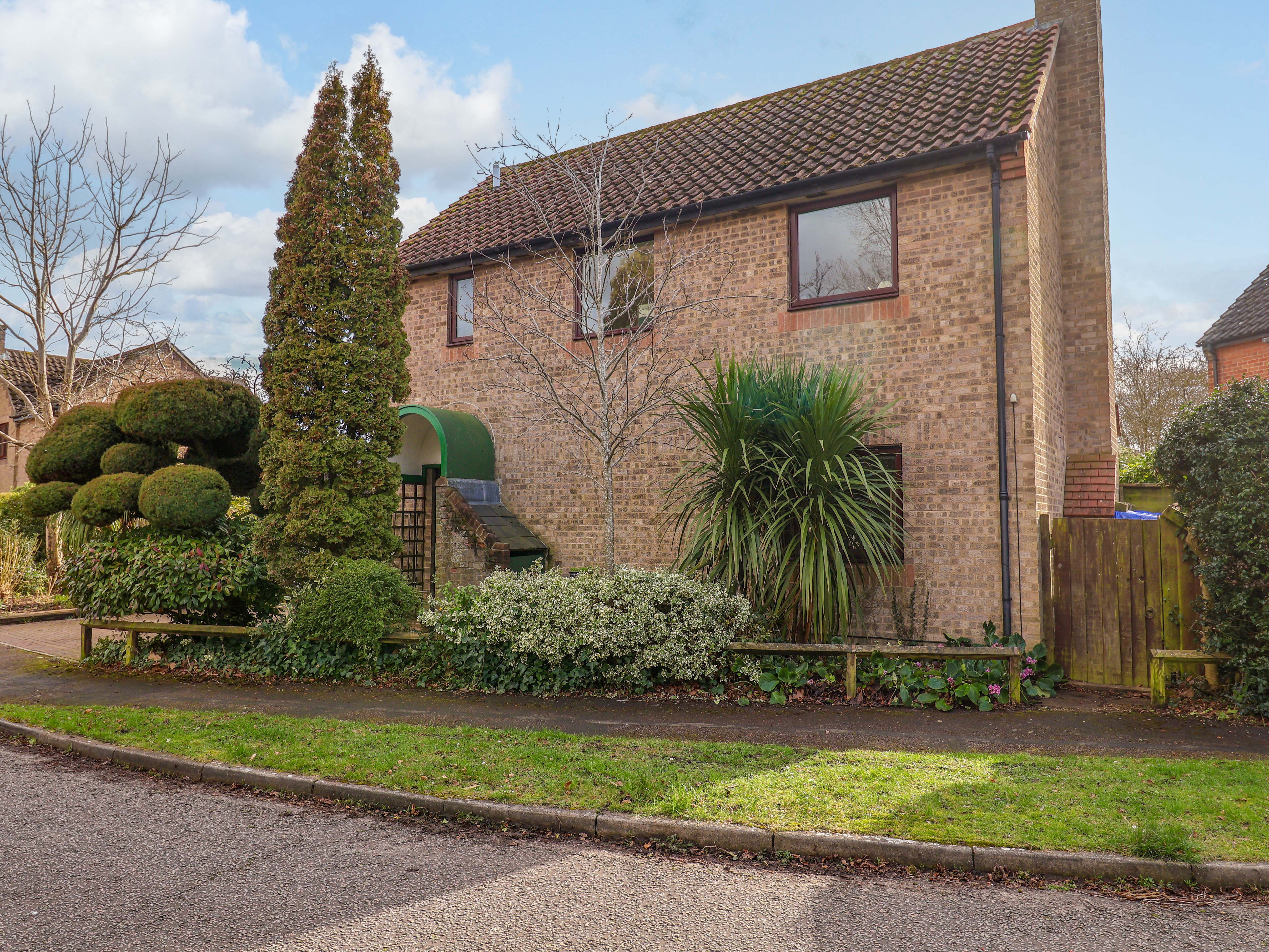 17 Demesne Gardens