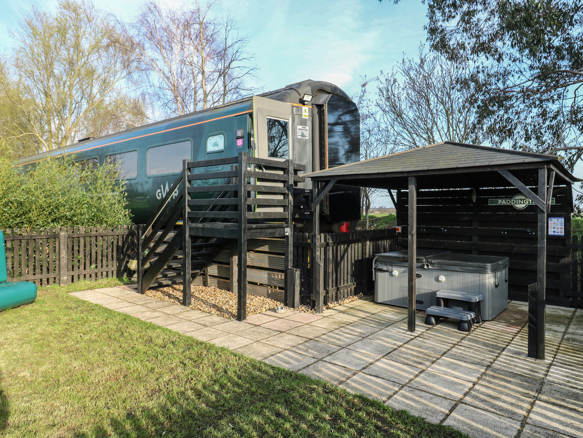 The Carriage Ely Paddington