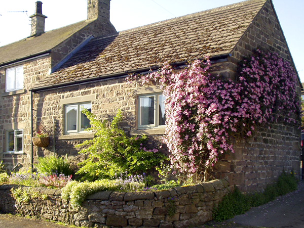 Cottages With Hot Tubs In Peak District Derbyshire