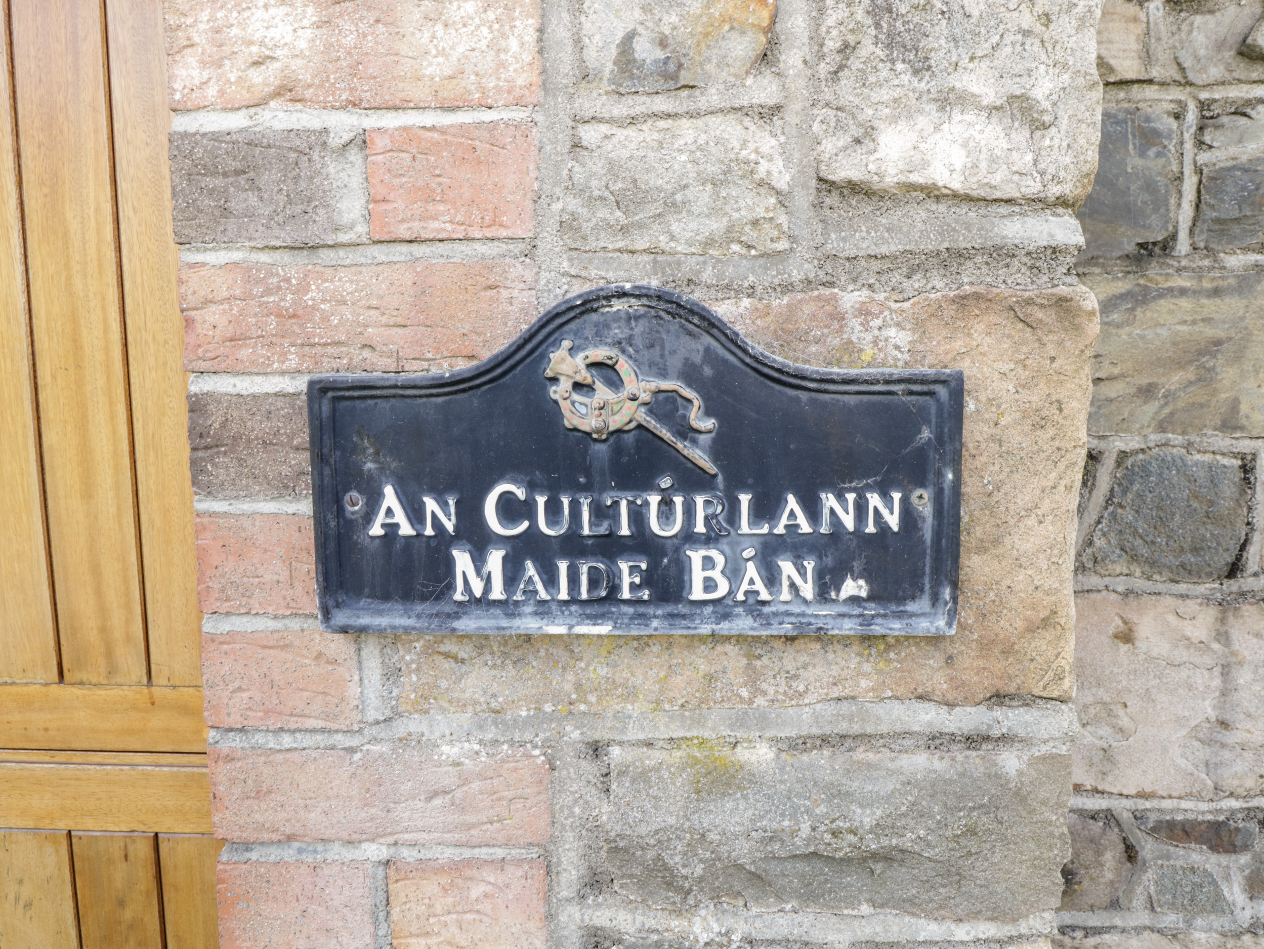 An Maide Ban, Ireland