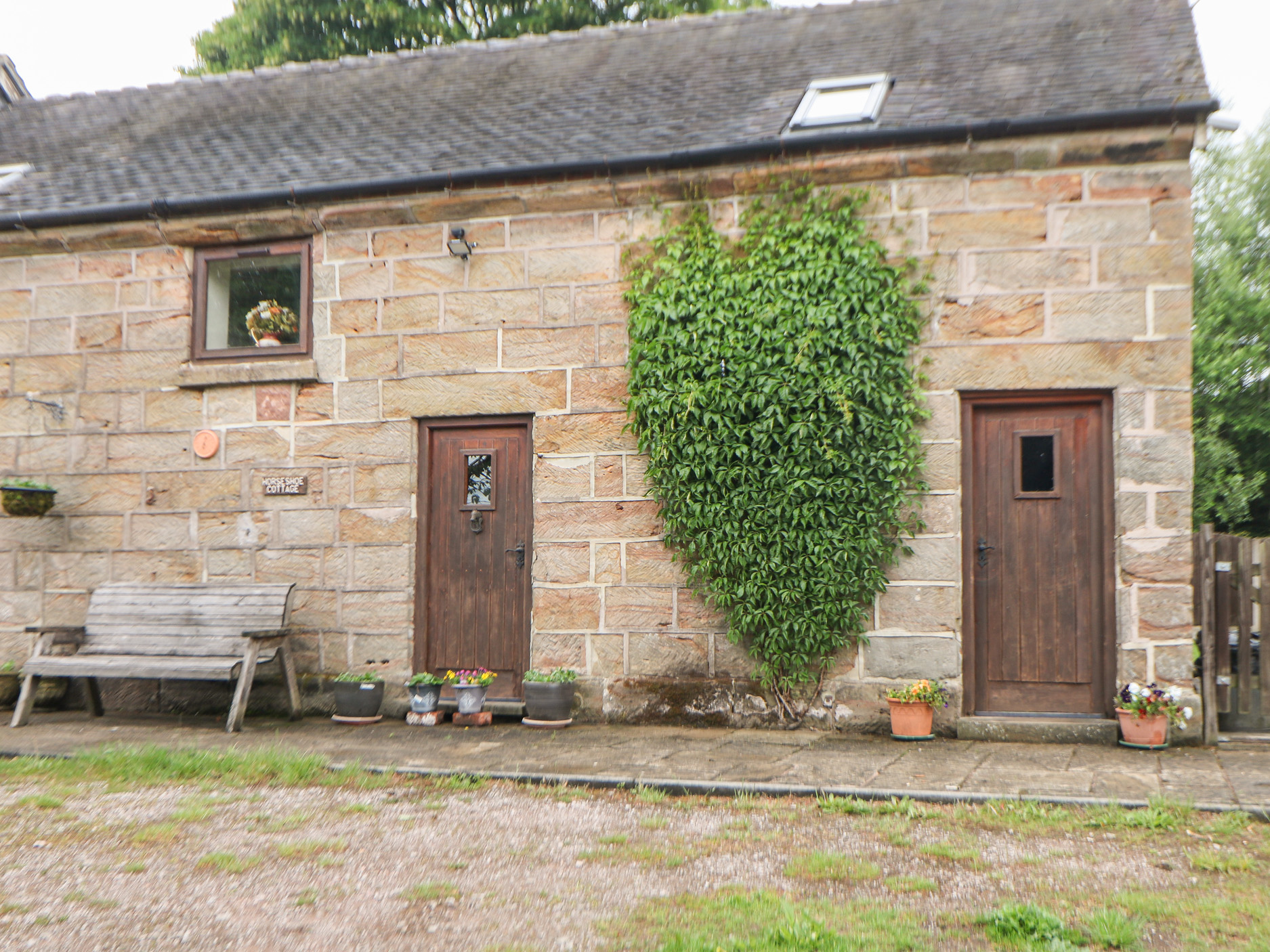 Horse Shoe Cottage