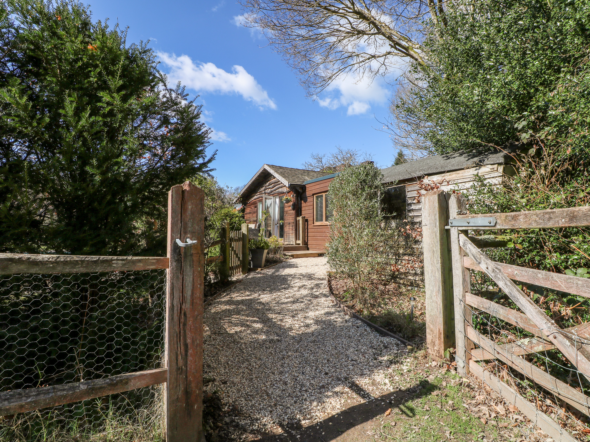 Woodmancote Lodge, Surrey