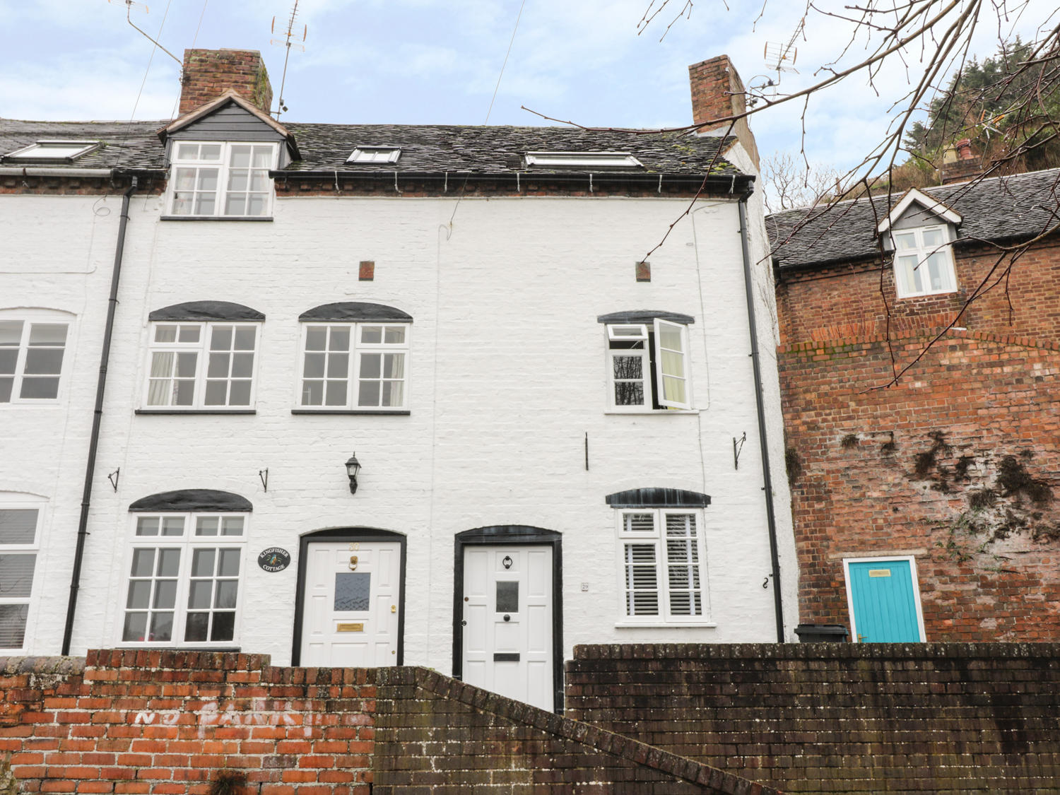 29 Riverside