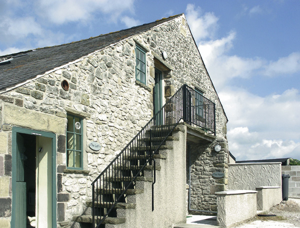 Cottages With Hot Tubs In Peak District Derbyshire