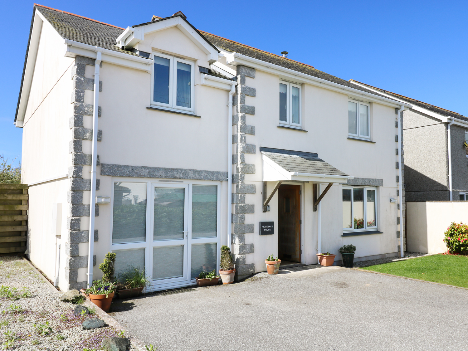 Ridgeback House