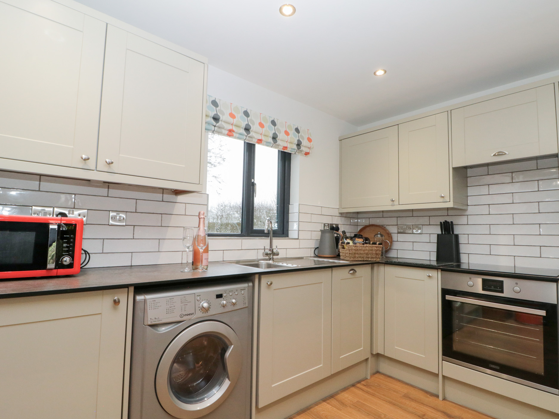 Property image 14 for SC961536