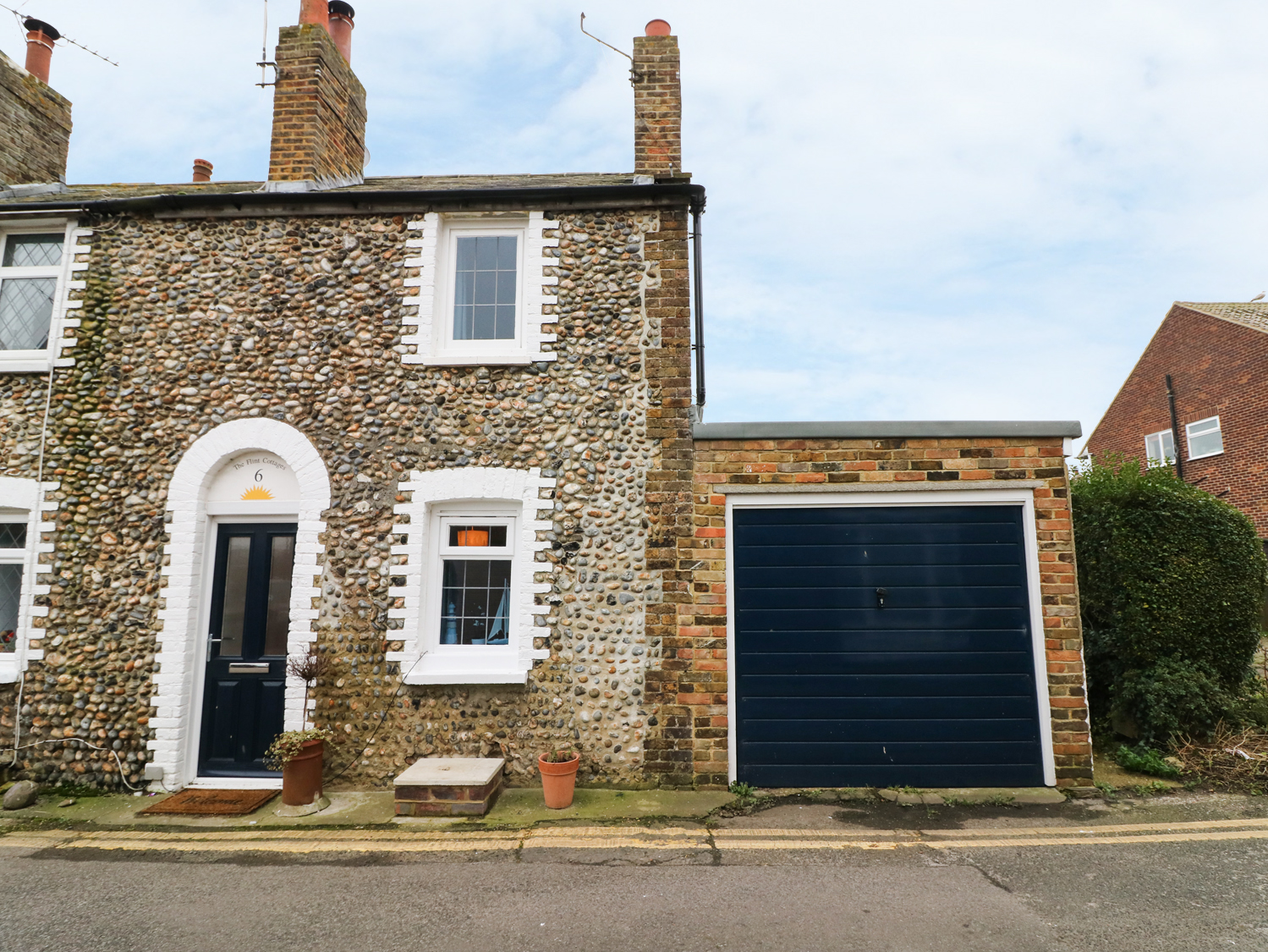 6 Flint Cottages
