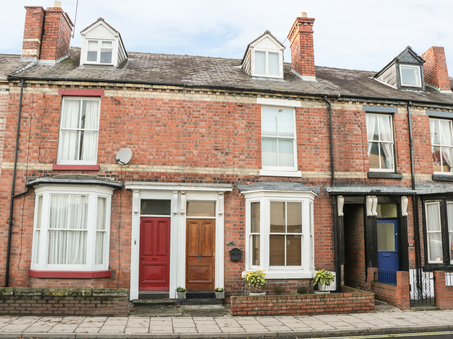56 Moreton Crescent