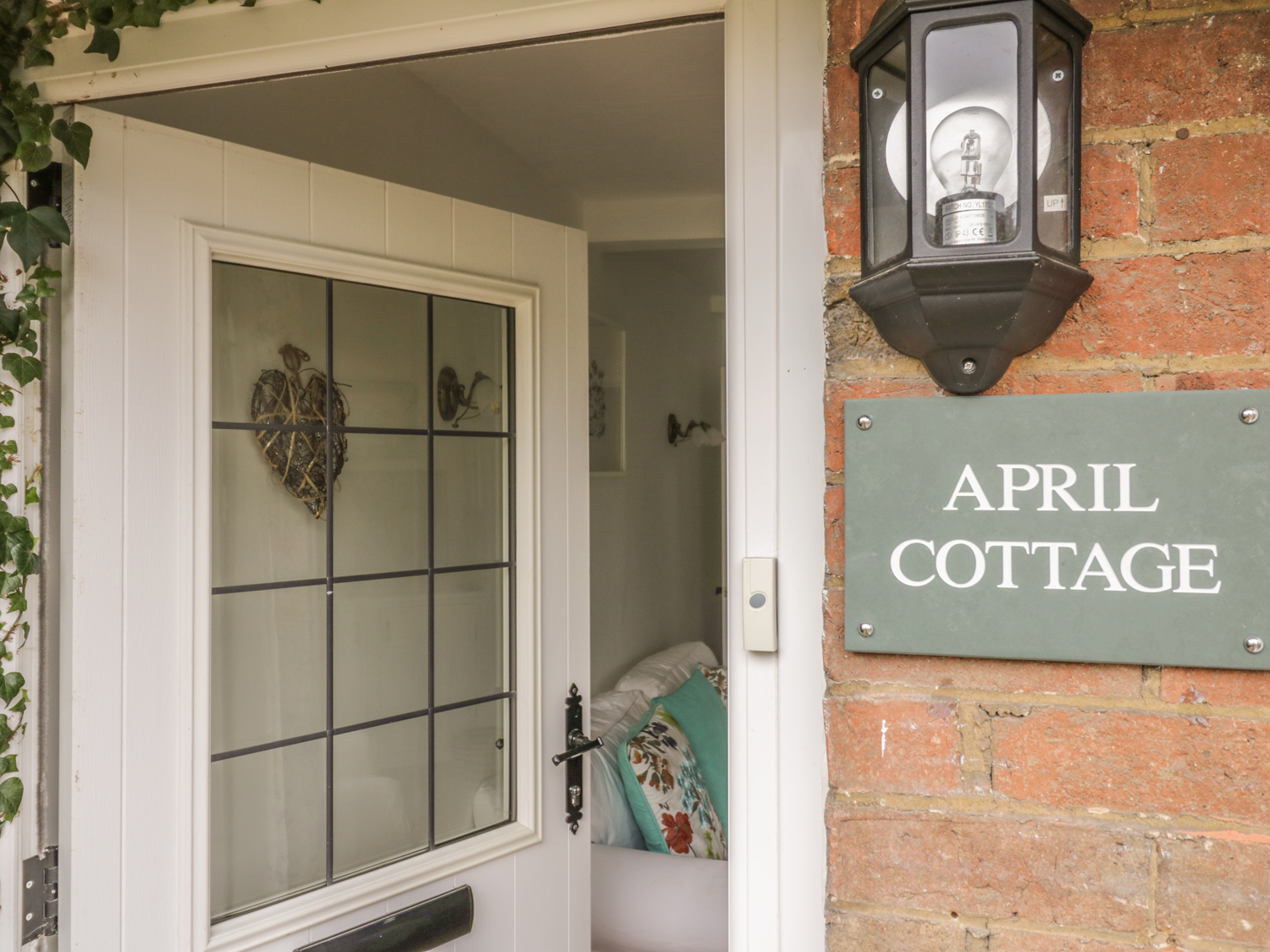 April Cottage, Cotswolds
