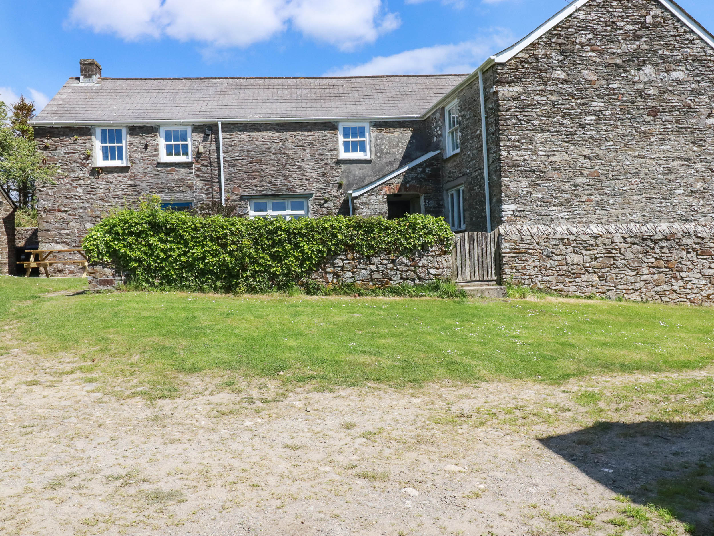 Polcreek Farmhouse