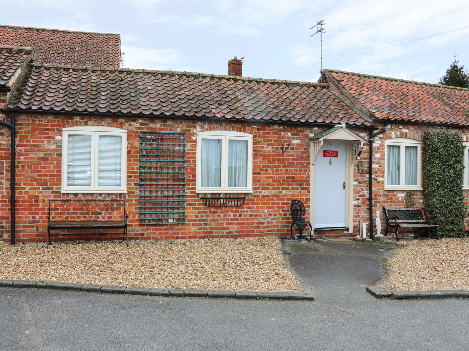 Ring-O-Bells Cottage