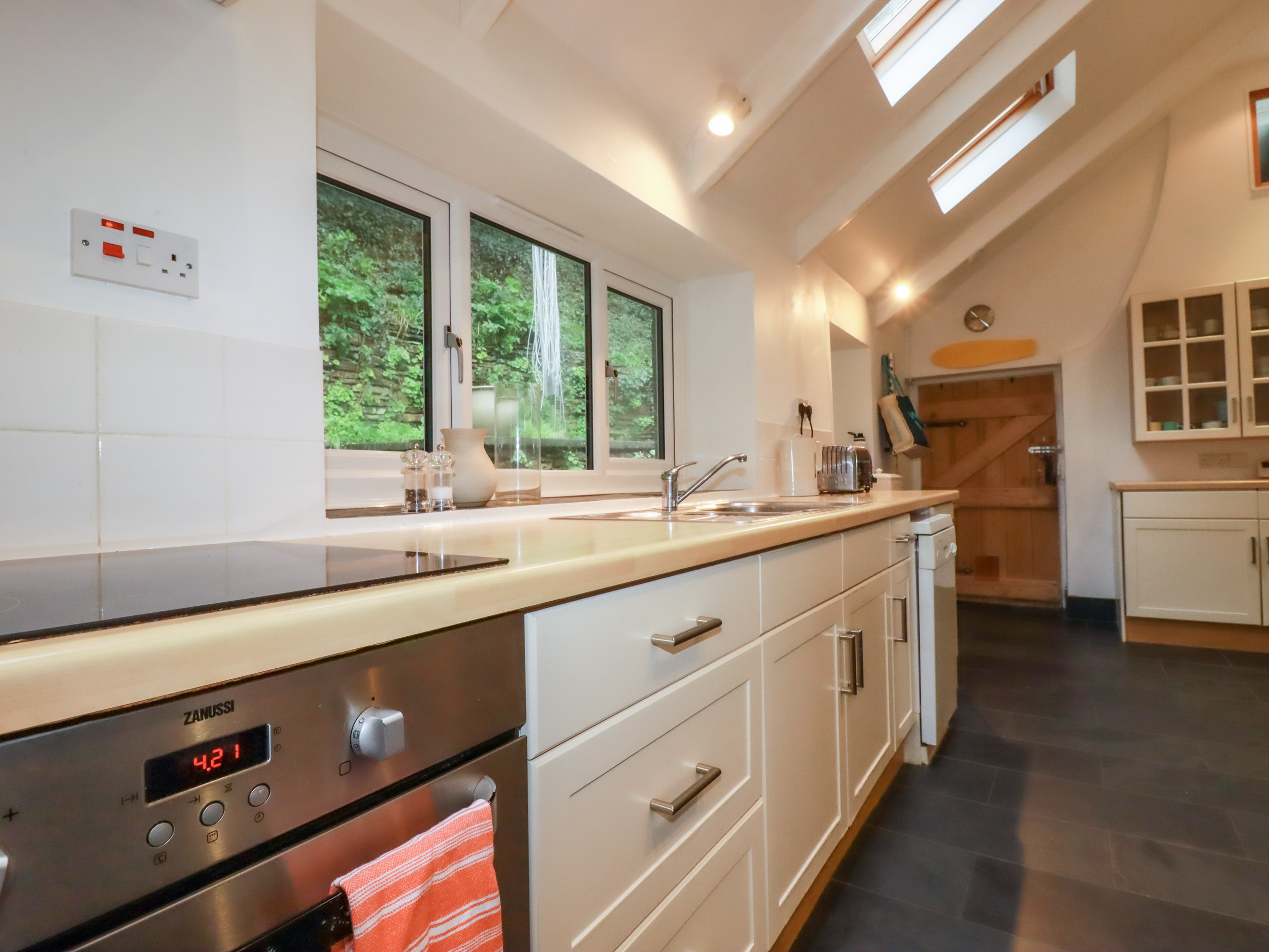 Property image 13 for SC984180