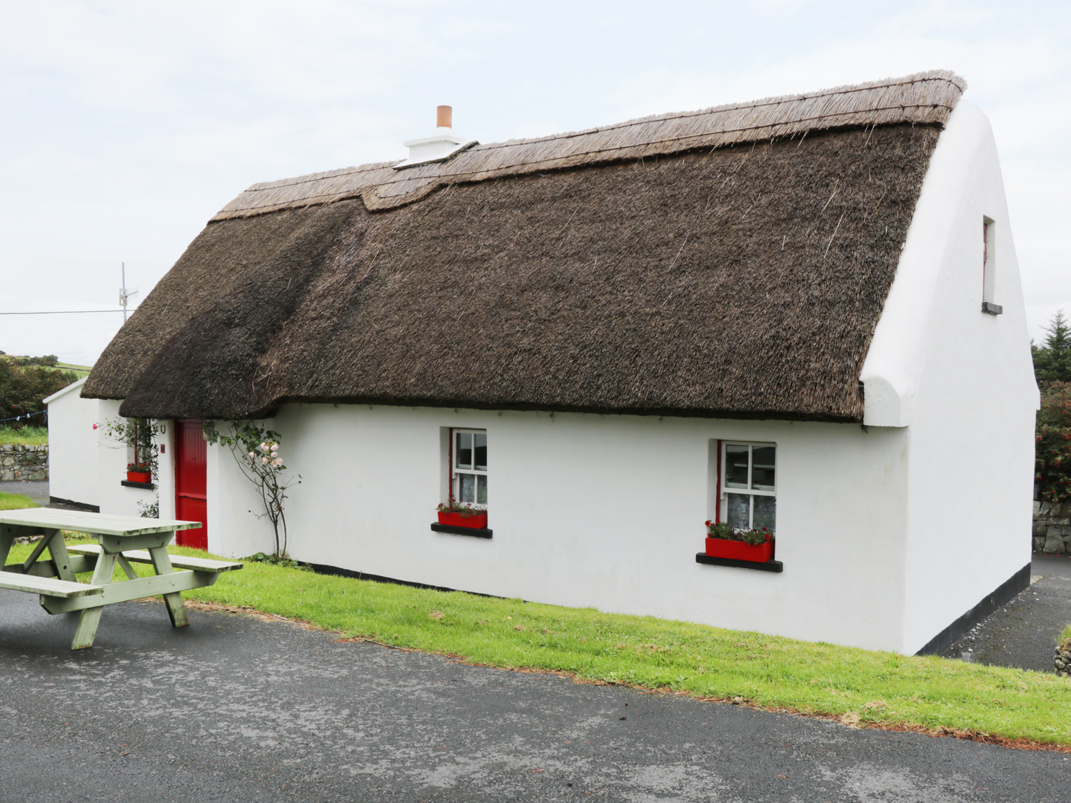 No 9 Renvyle Thatched Cottages