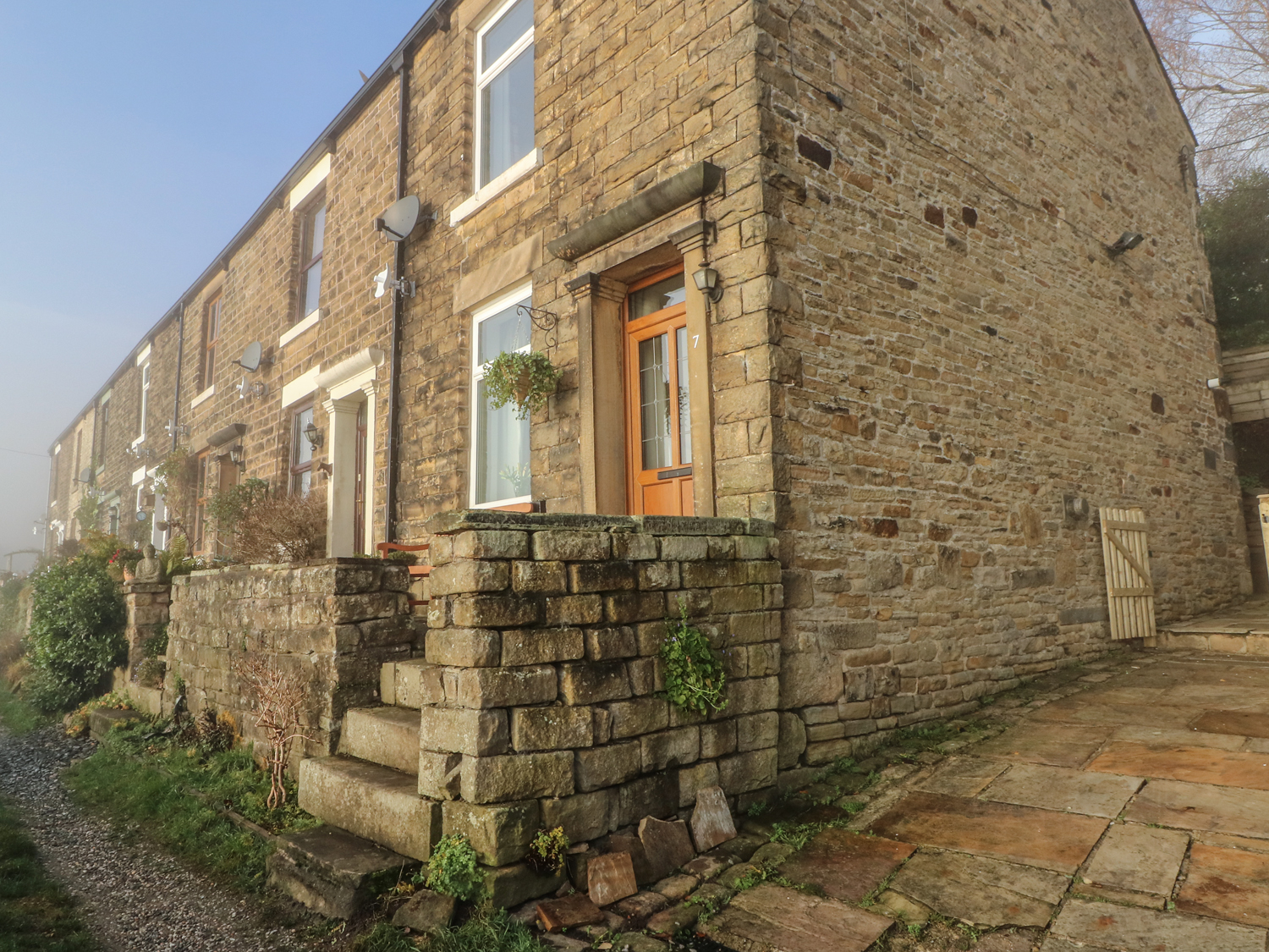 7 Bank Cottages