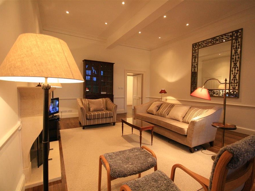 Flat 17 Sherborne House