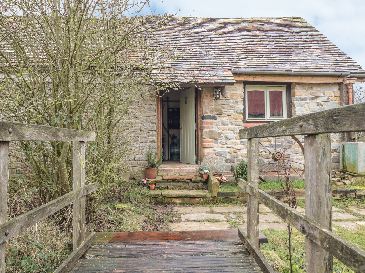Cottages With Hot Tubs In Cotswolds Savings Deals