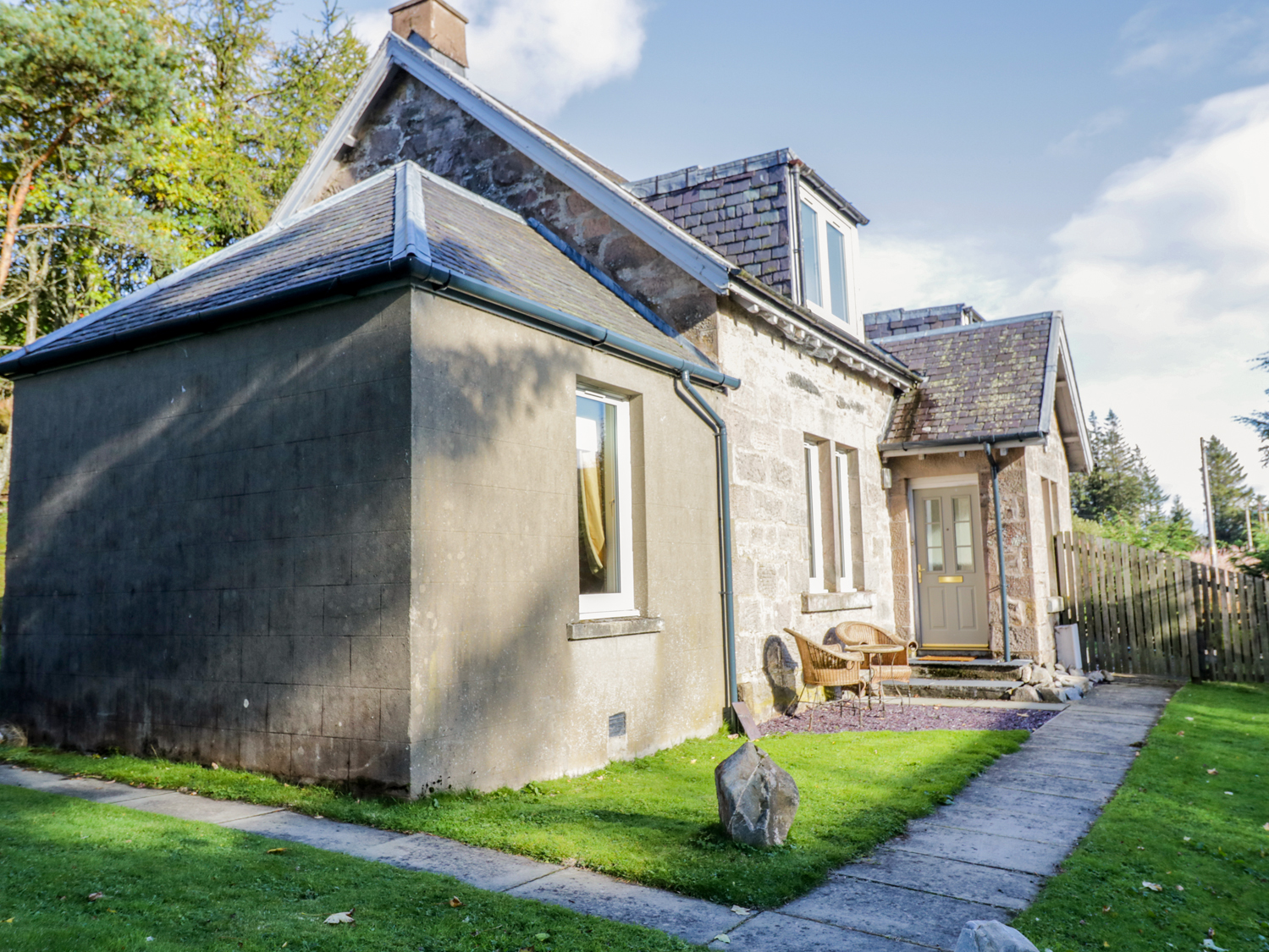 2 Station Cottages