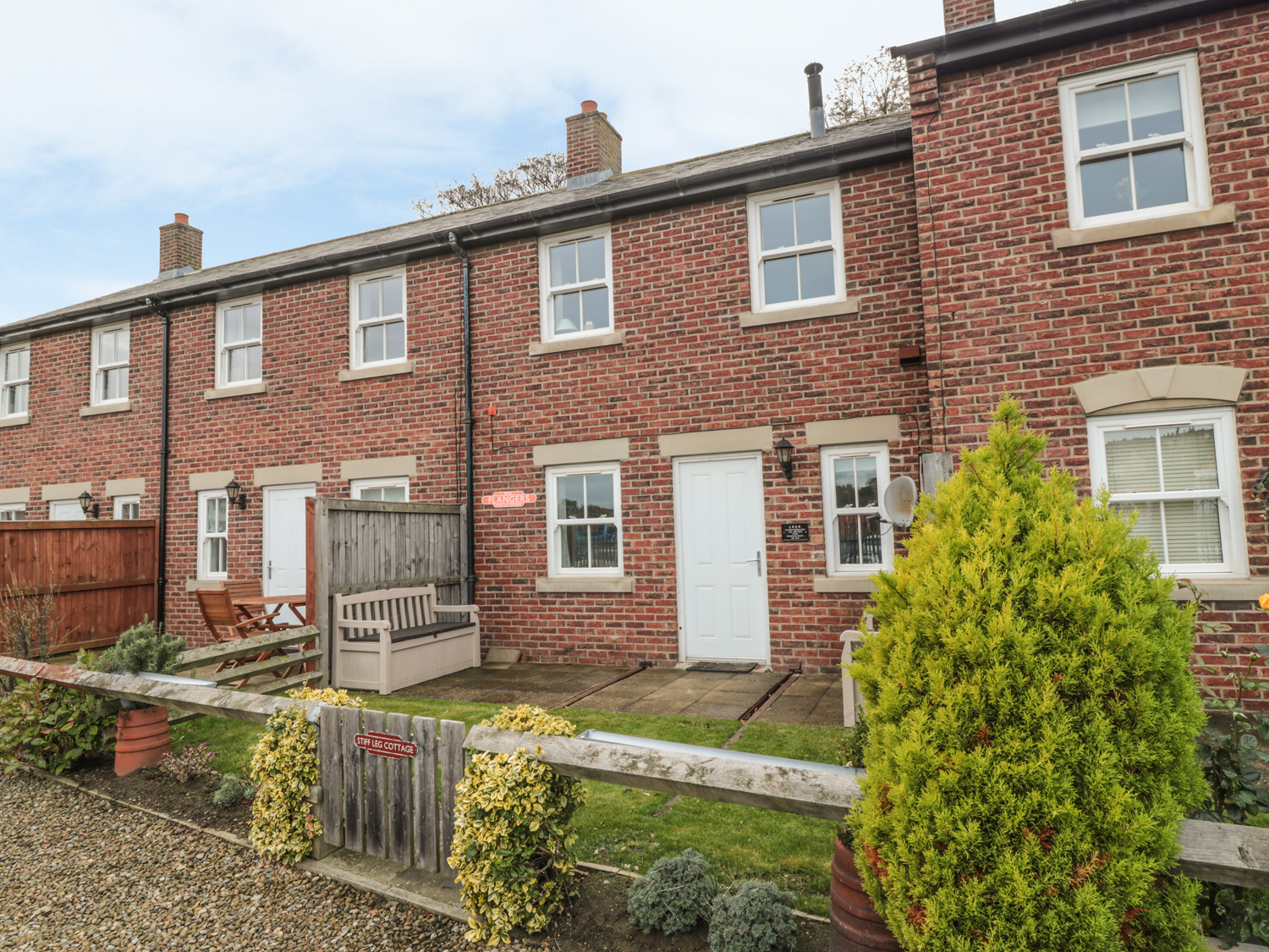 10 Railway Cottages