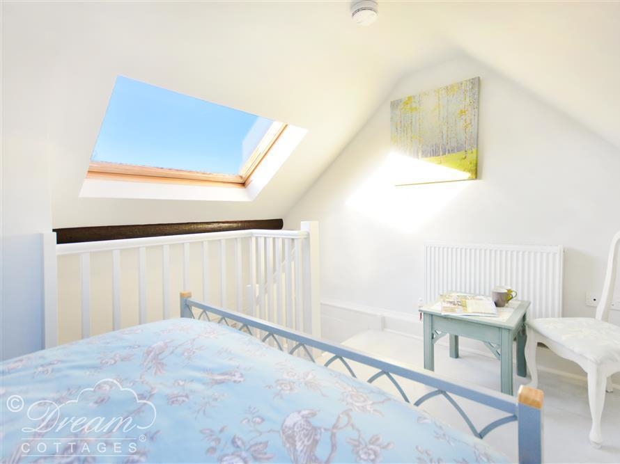 Little Gull Cottage In Weymouth This Modern Cottage Is In The