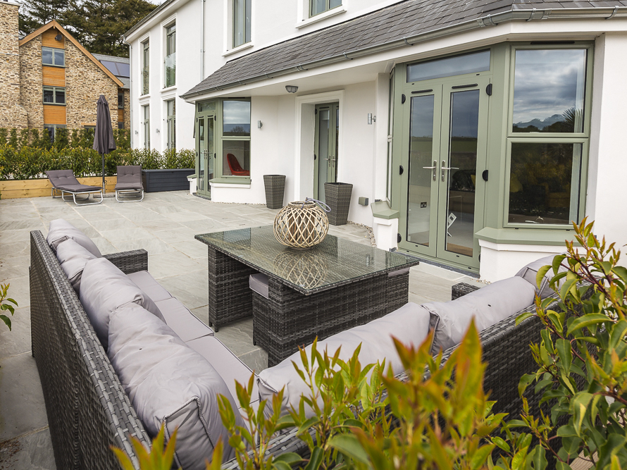 1 The Manor House, Hillfield Village