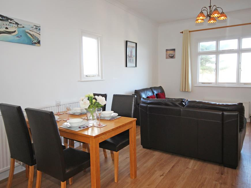4 Glenthorne House